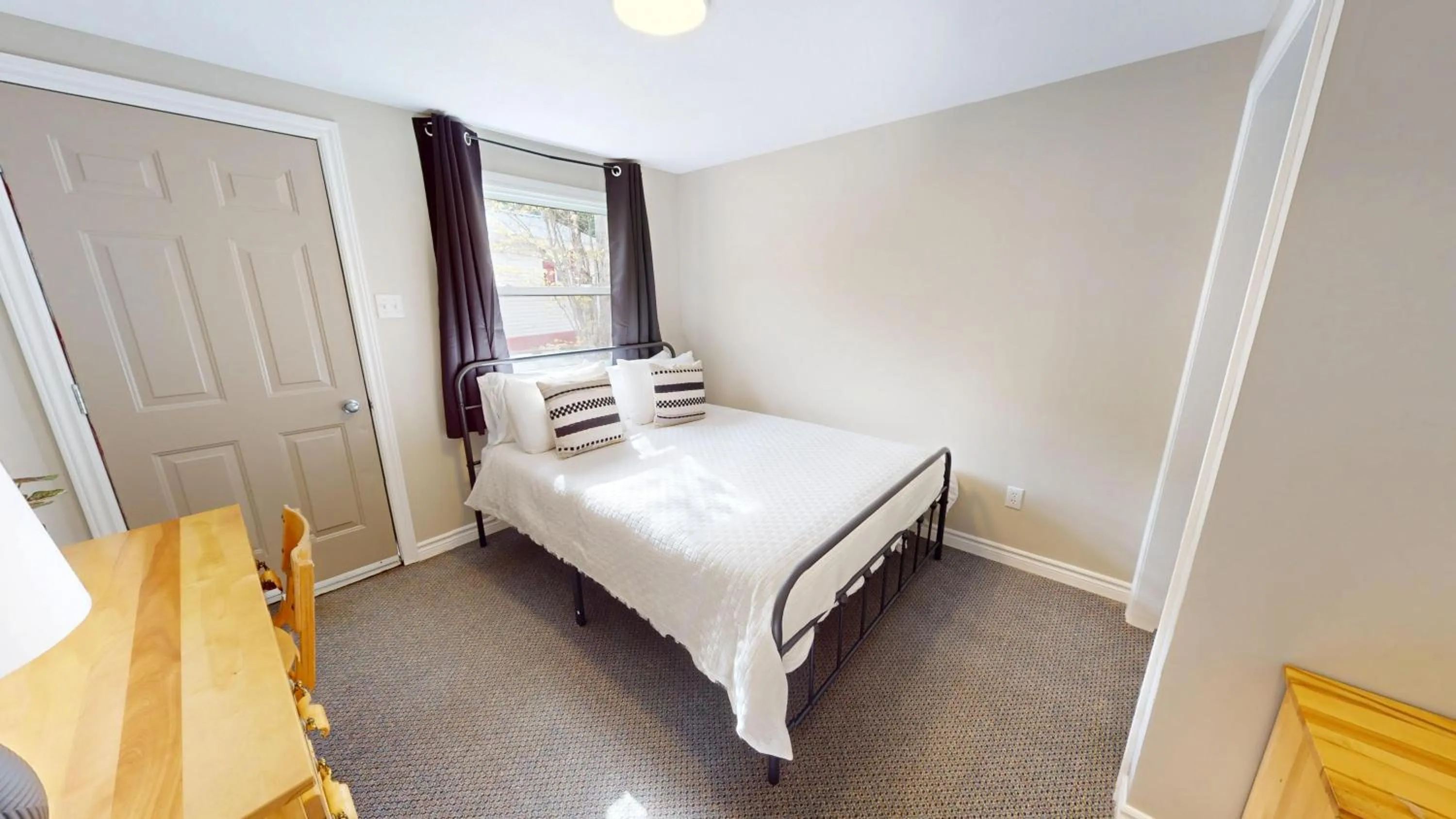 Bed in Lakeside Stays