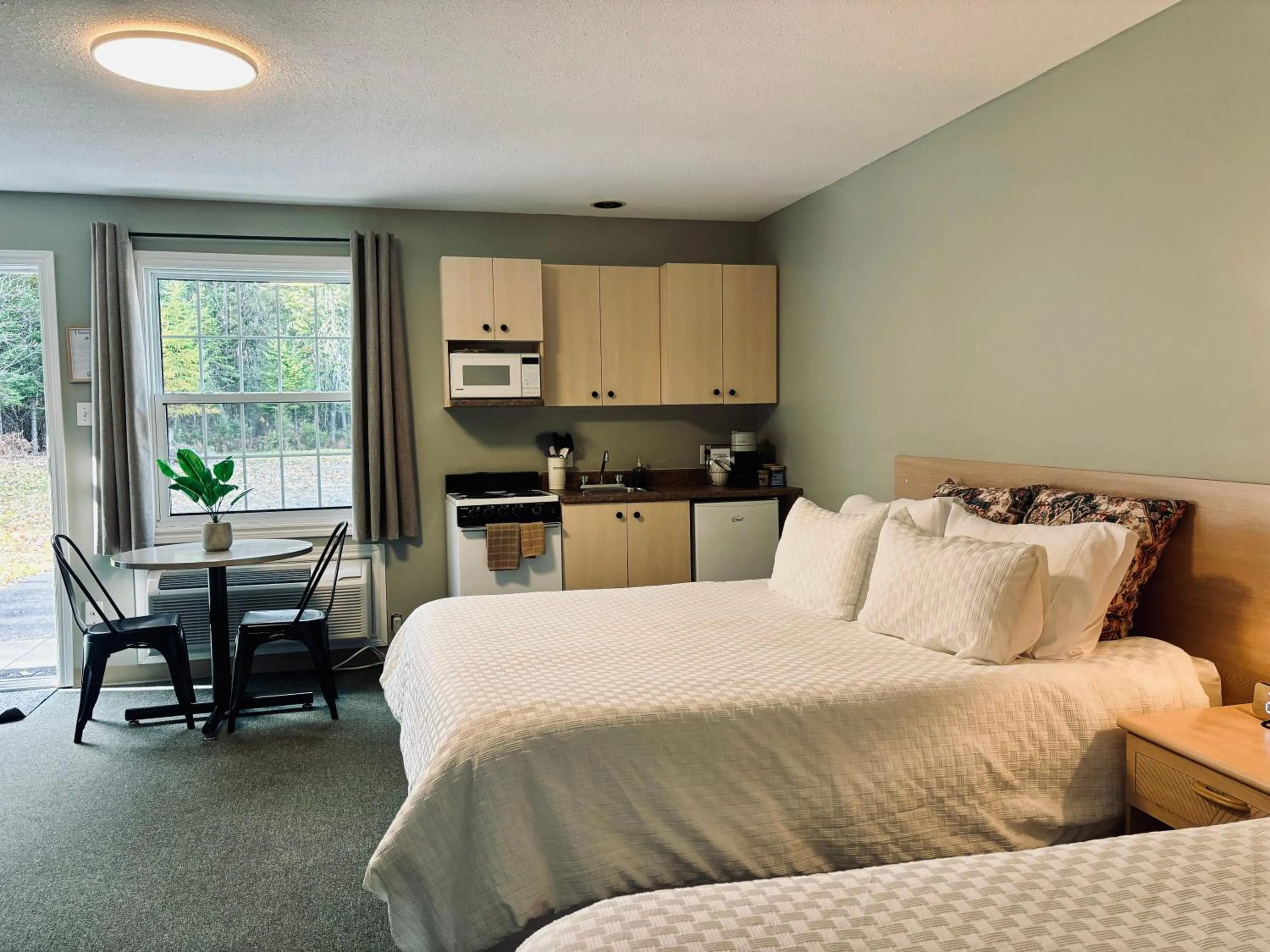 Bed in Lakeside Stays