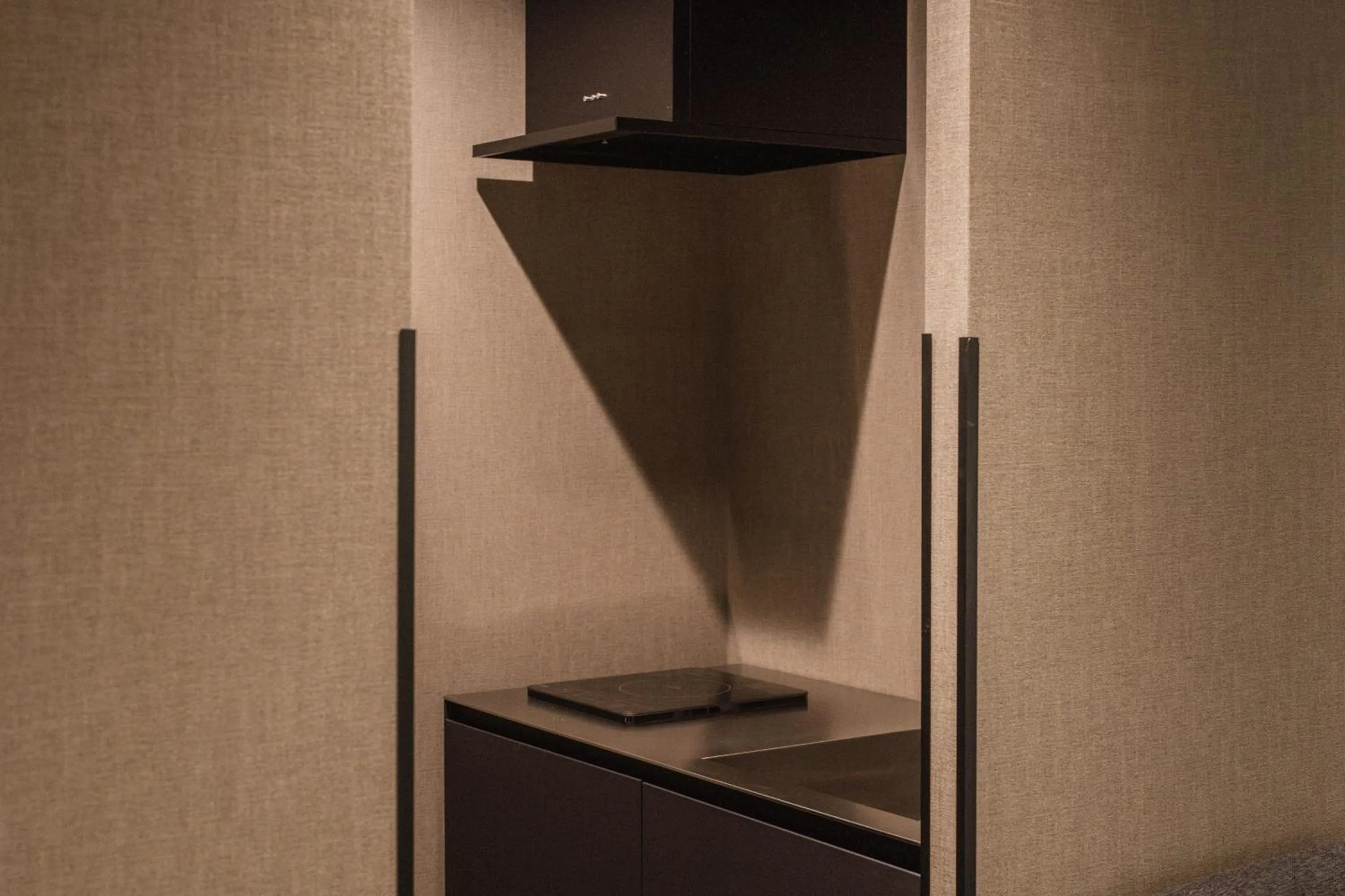 Kitchen or kitchenette in The LOFT INN HAKATA