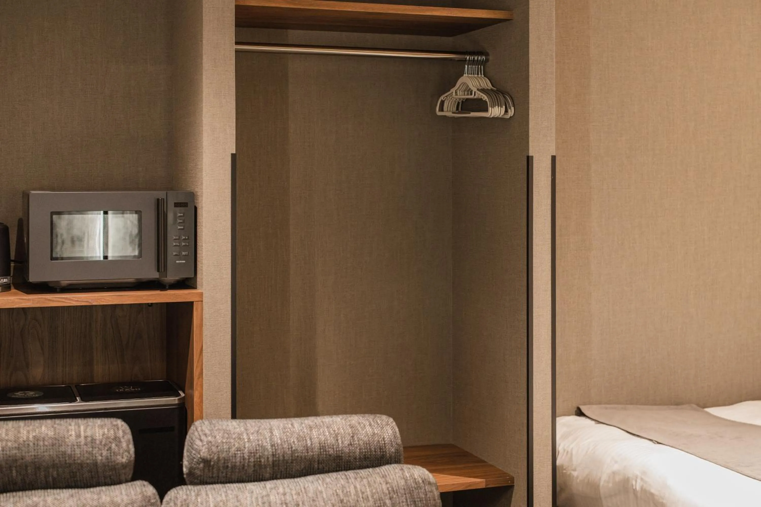 wardrobe, Bed in The LOFT INN HAKATA