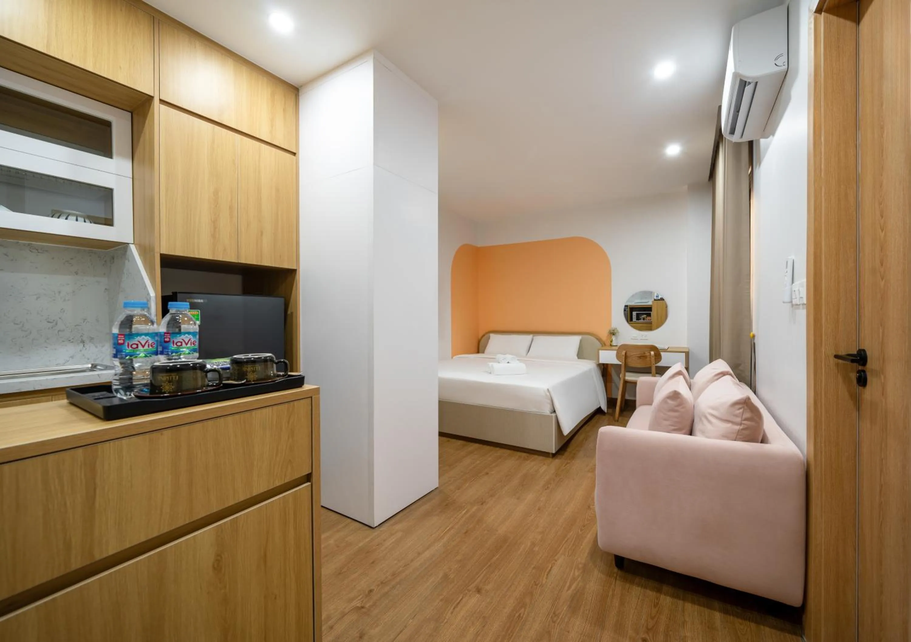 Coffee/tea facilities, Bed in MOONLIT Suites Hotel by Luxe Paradise