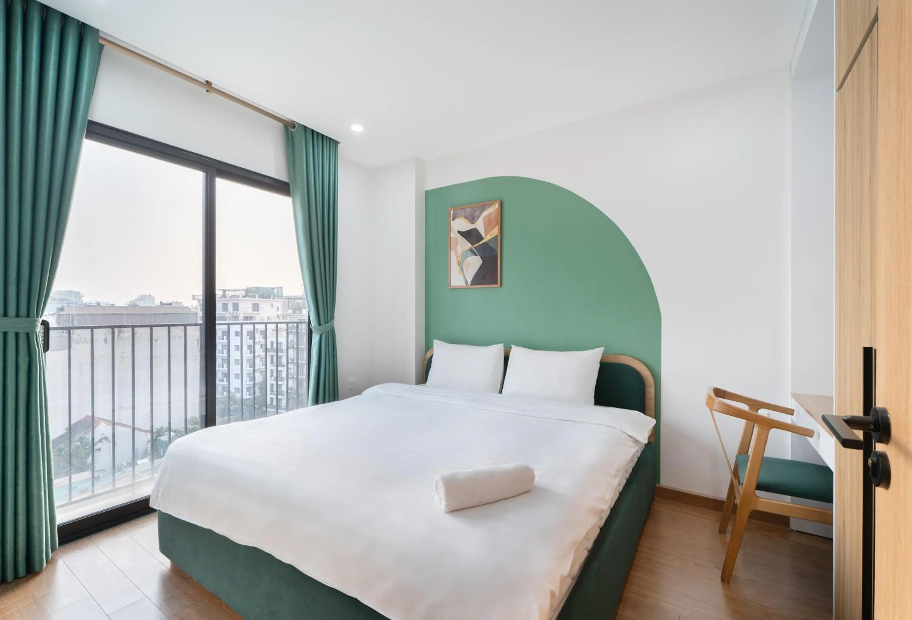 Bedroom, Bed in MOONLIT Suites Hotel by Luxe Paradise