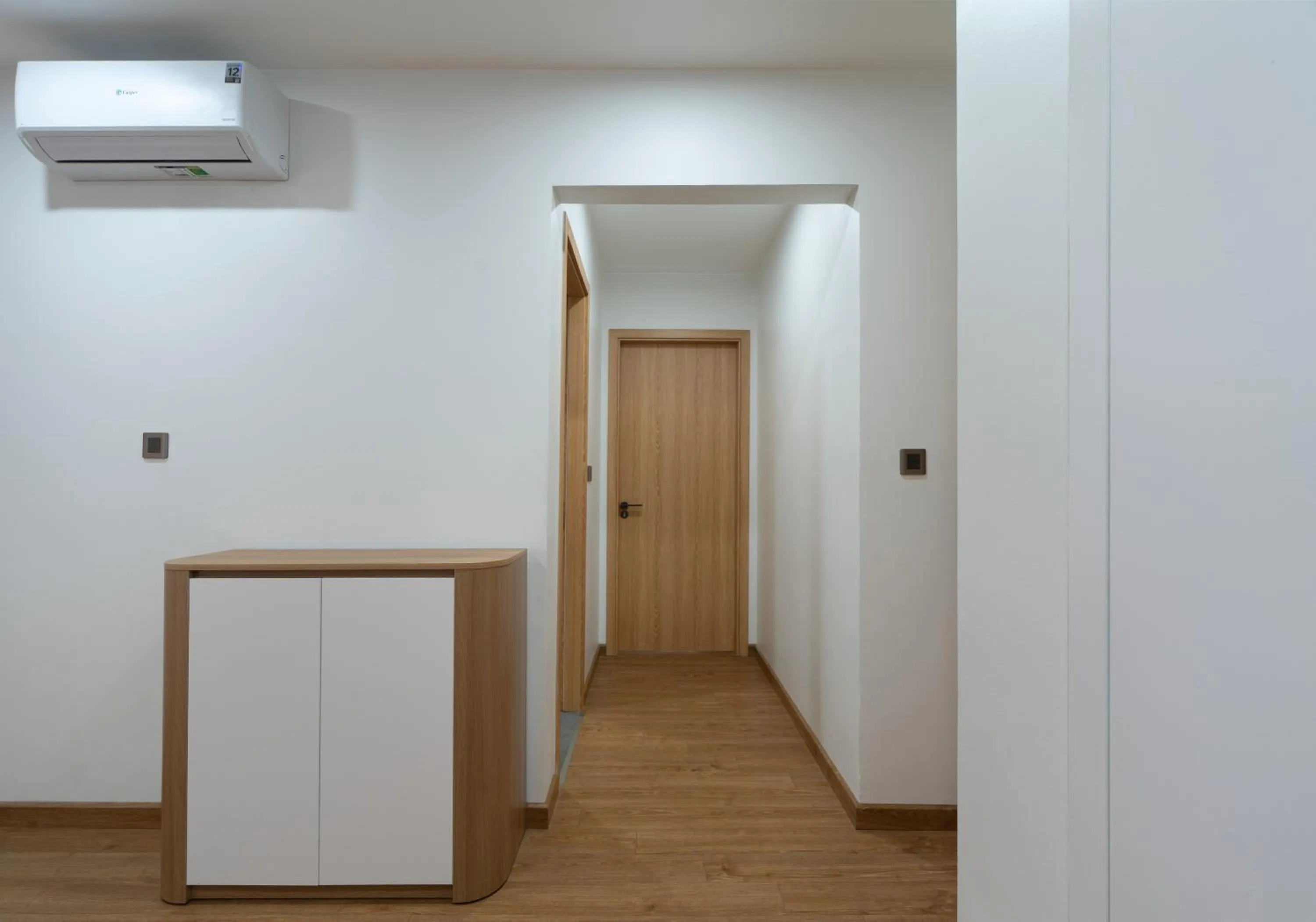 wardrobe in MOONLIT Suites Hotel by Luxe Paradise