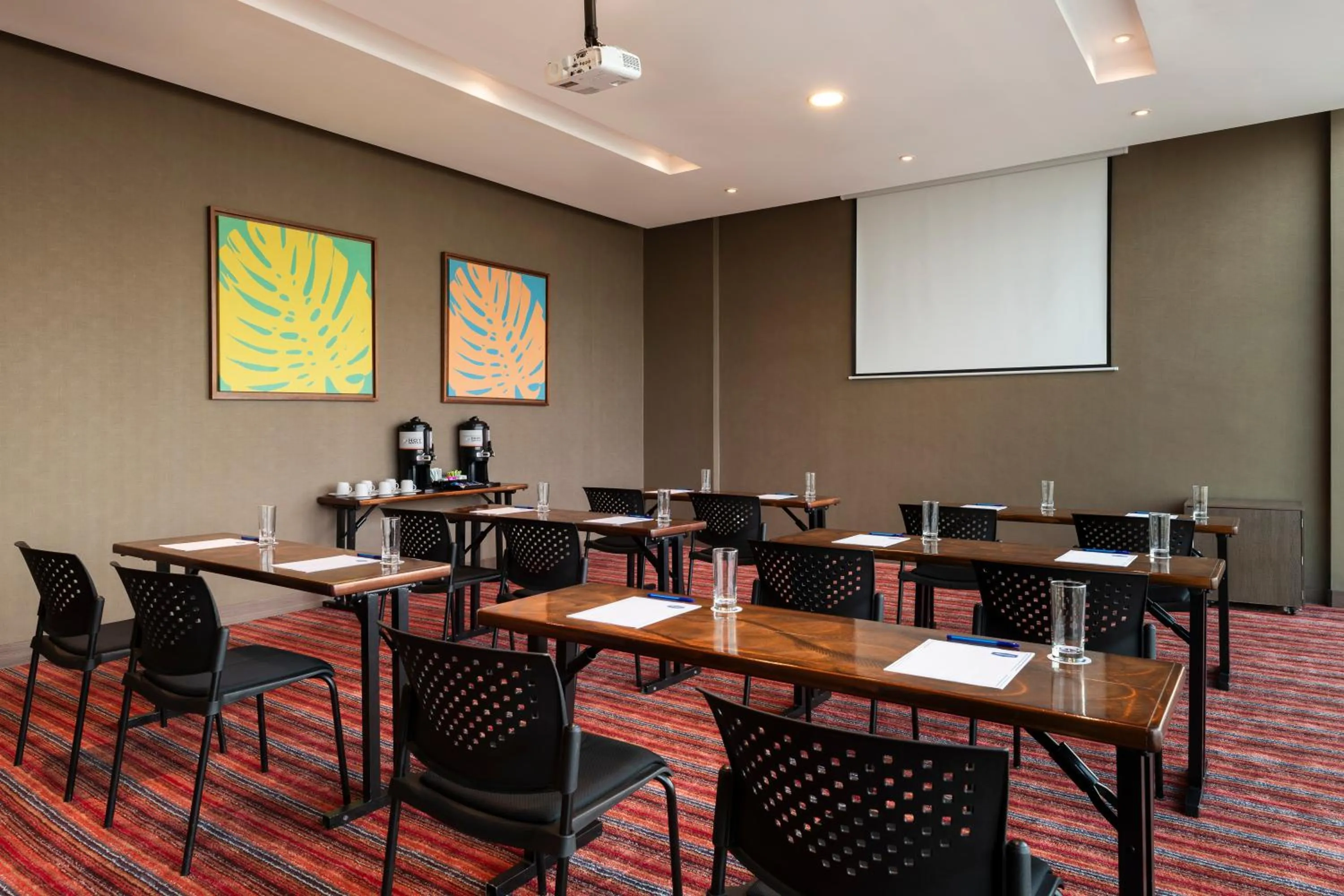 Meeting/conference room in Hampton By Hilton Valledupar