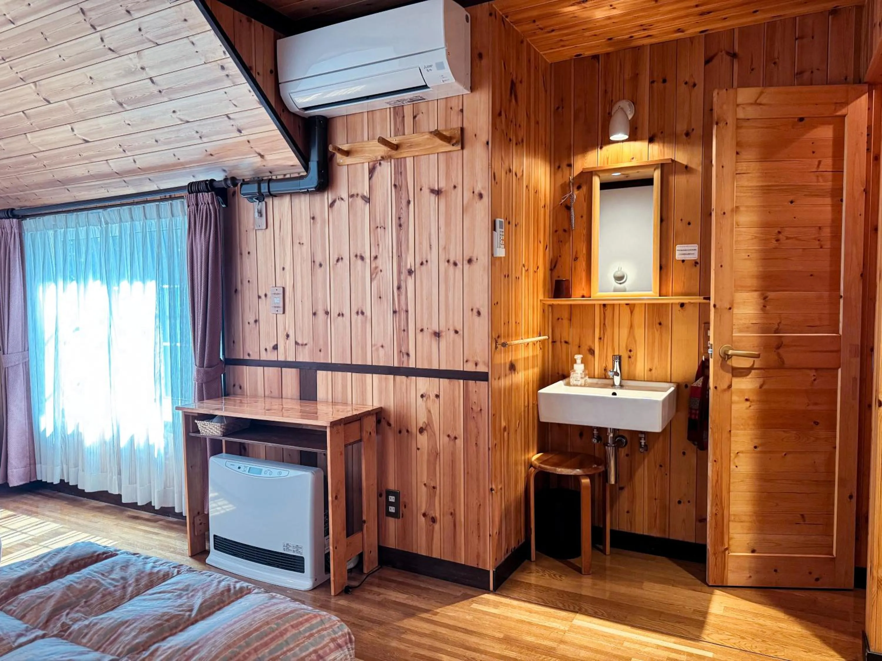 Toilet in Ringo Lodge Hakuba