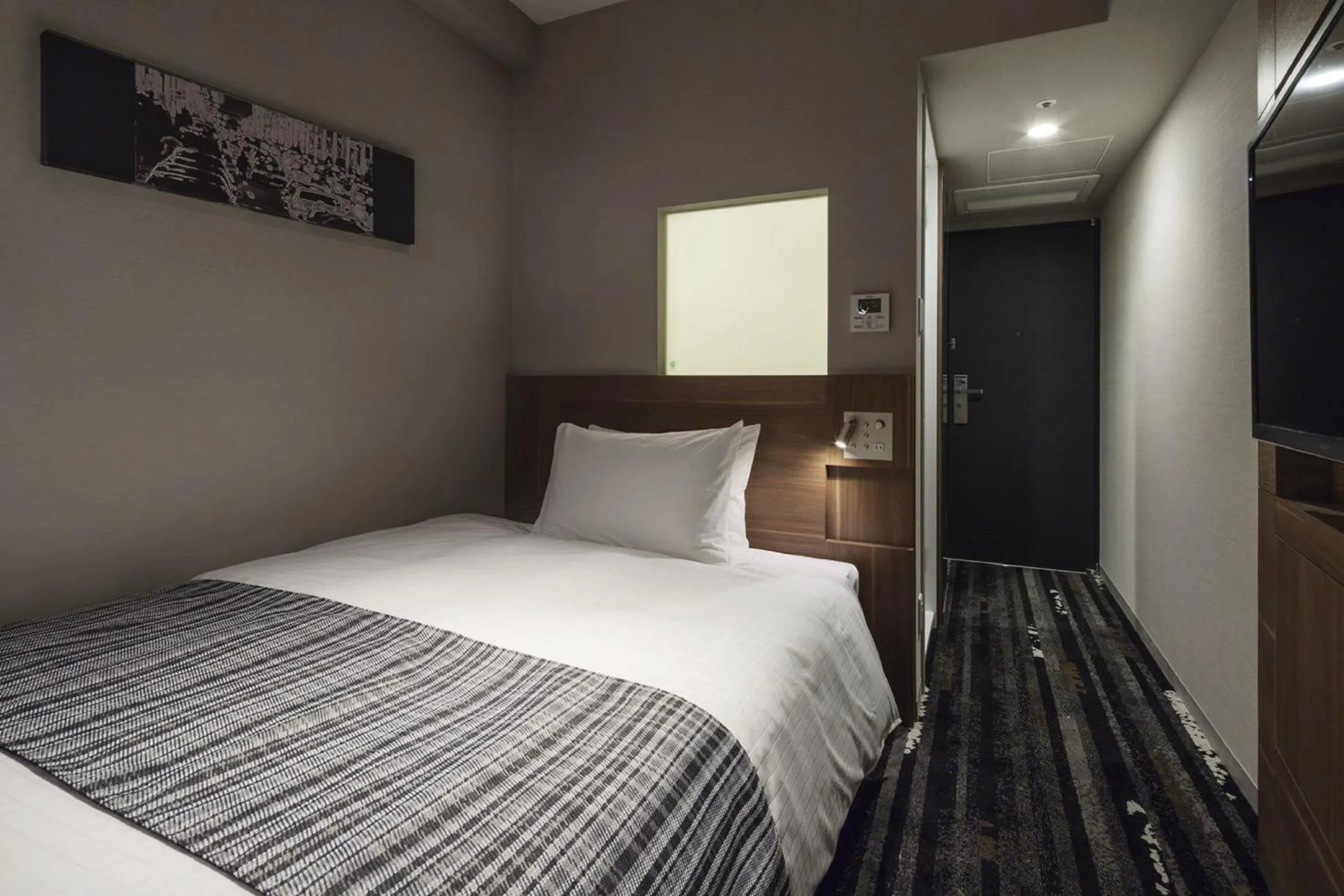 Photo of the whole room, Bed in Hotel Sunroute Ginza