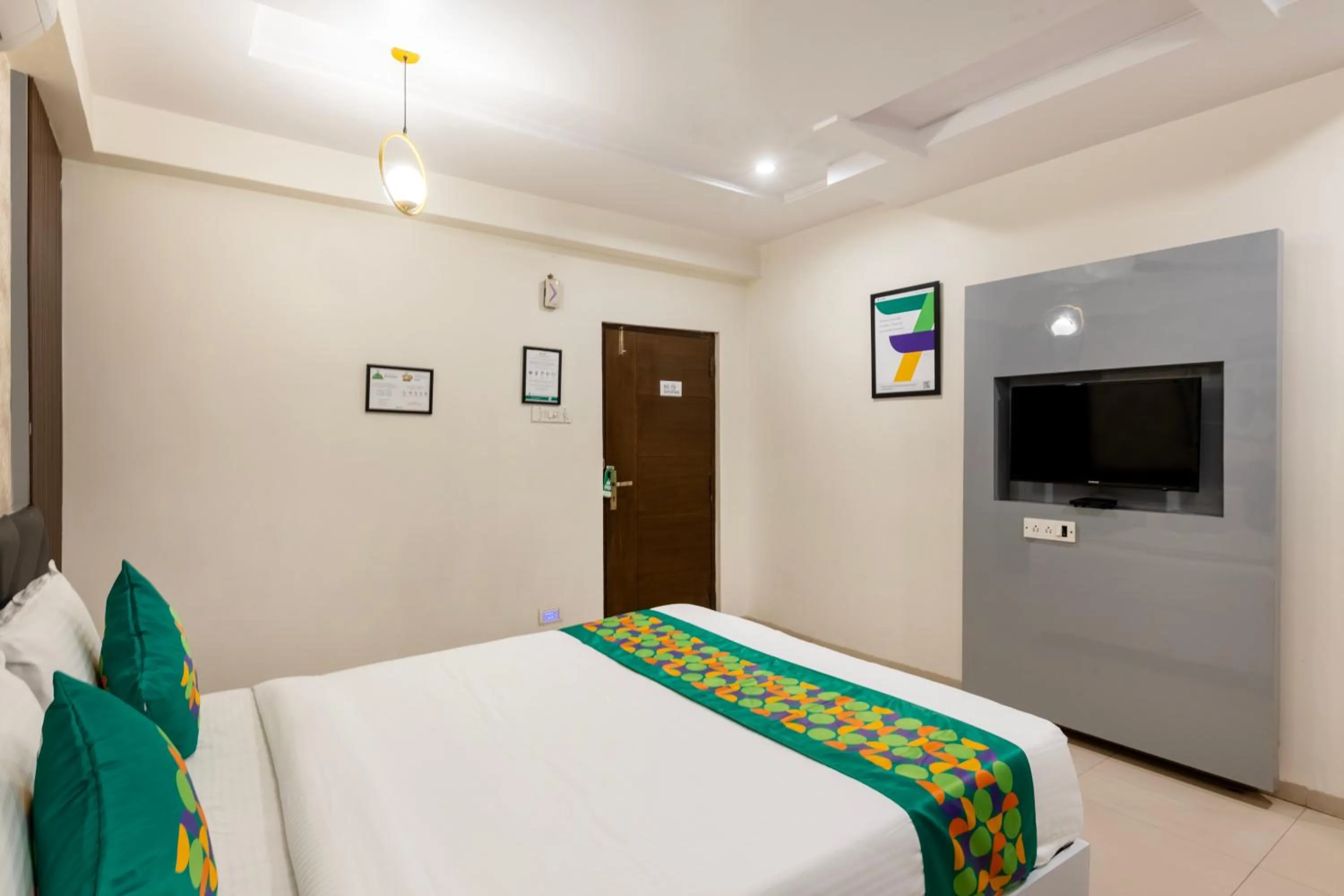 Bedroom, Bed in Treebo AR Grand, Gajuwaka