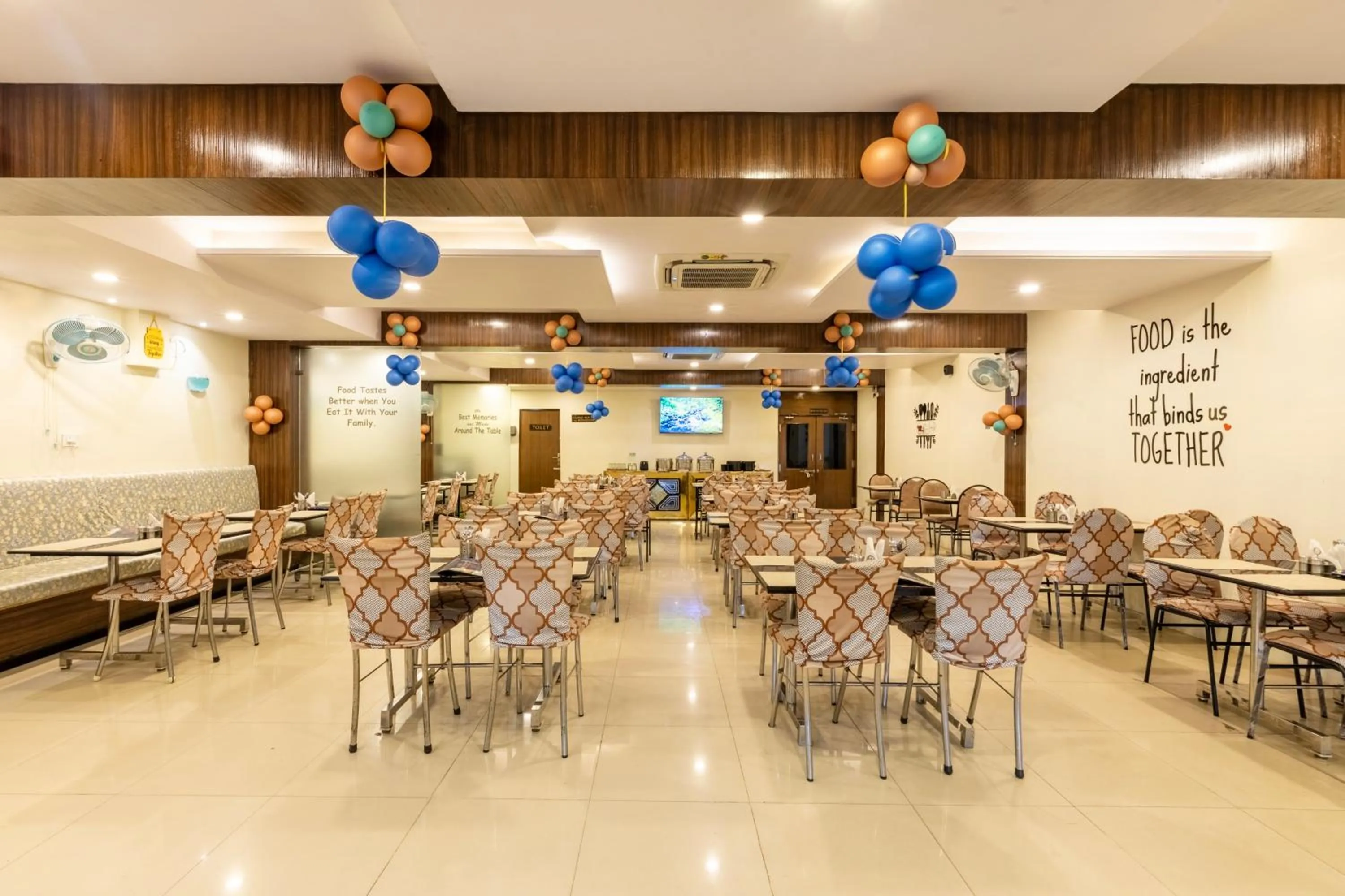 Restaurant/places to eat in Treebo AR Grand, Gajuwaka