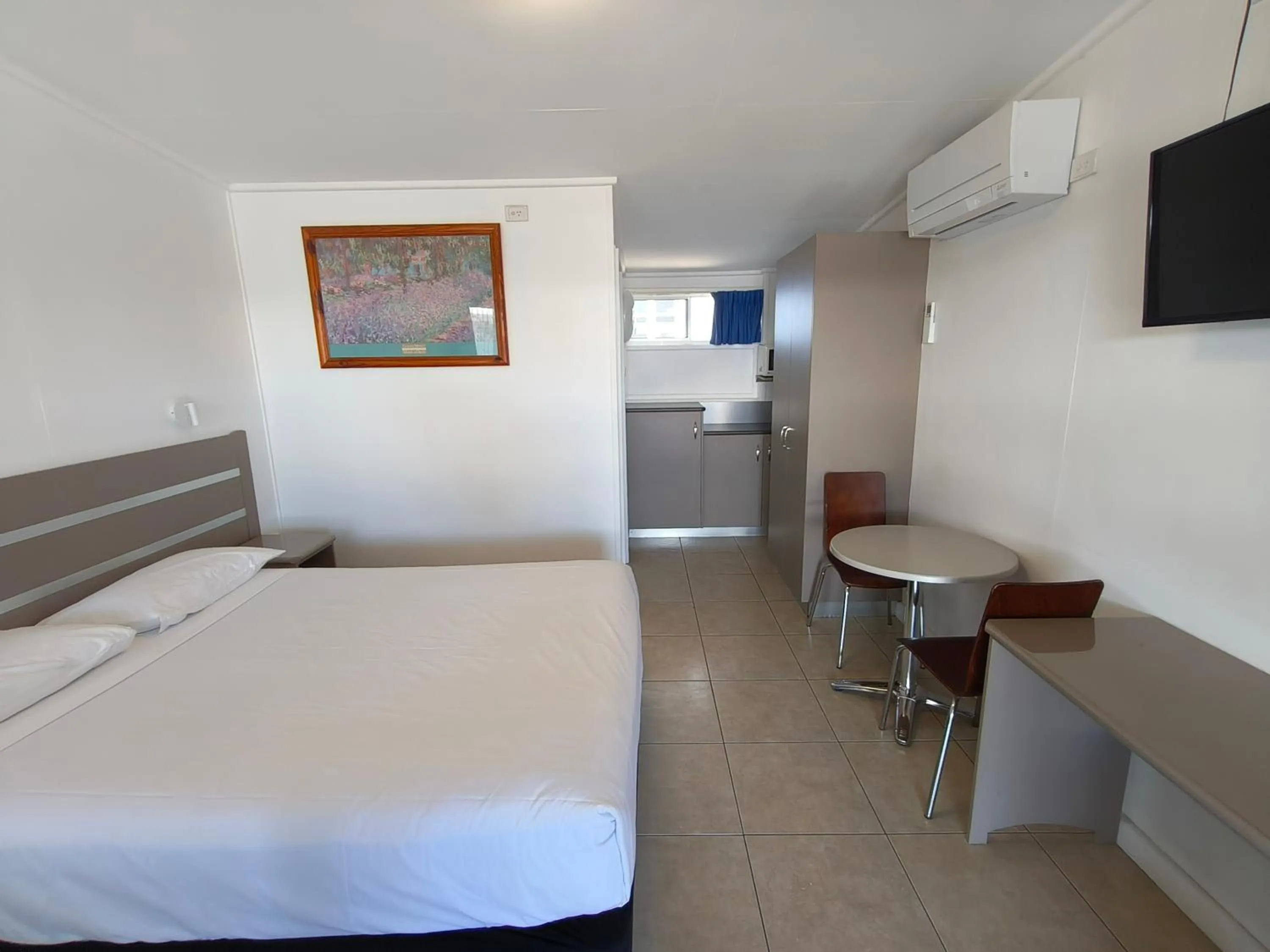 Executive Queen Room in Motel Myall