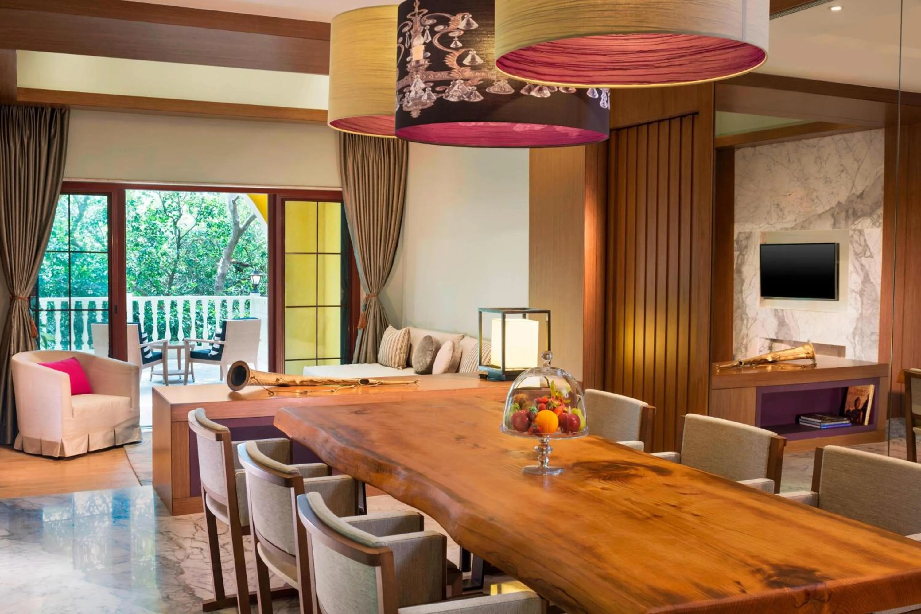 Living room in Le Meridien Mahabaleshwar Resort & Spa