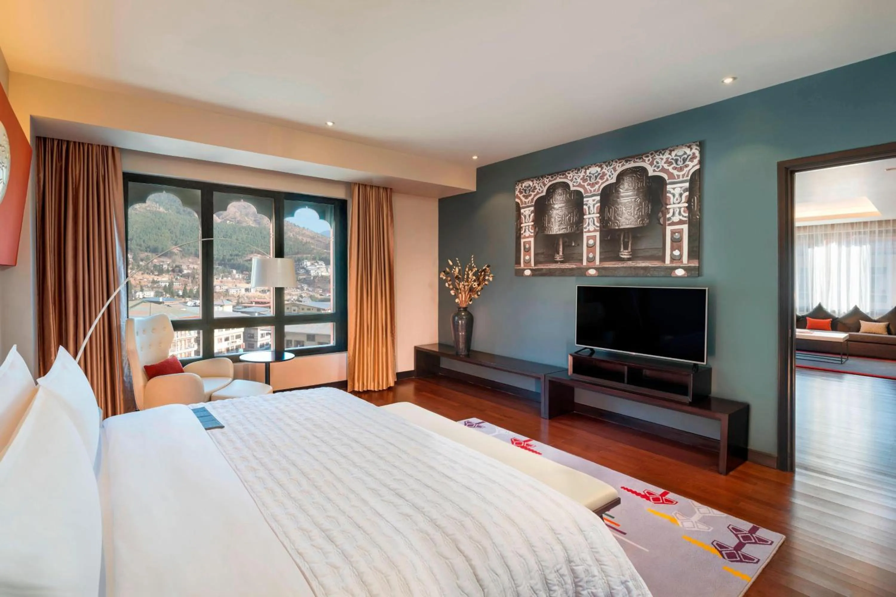 Bed in Le Meridien Thimphu