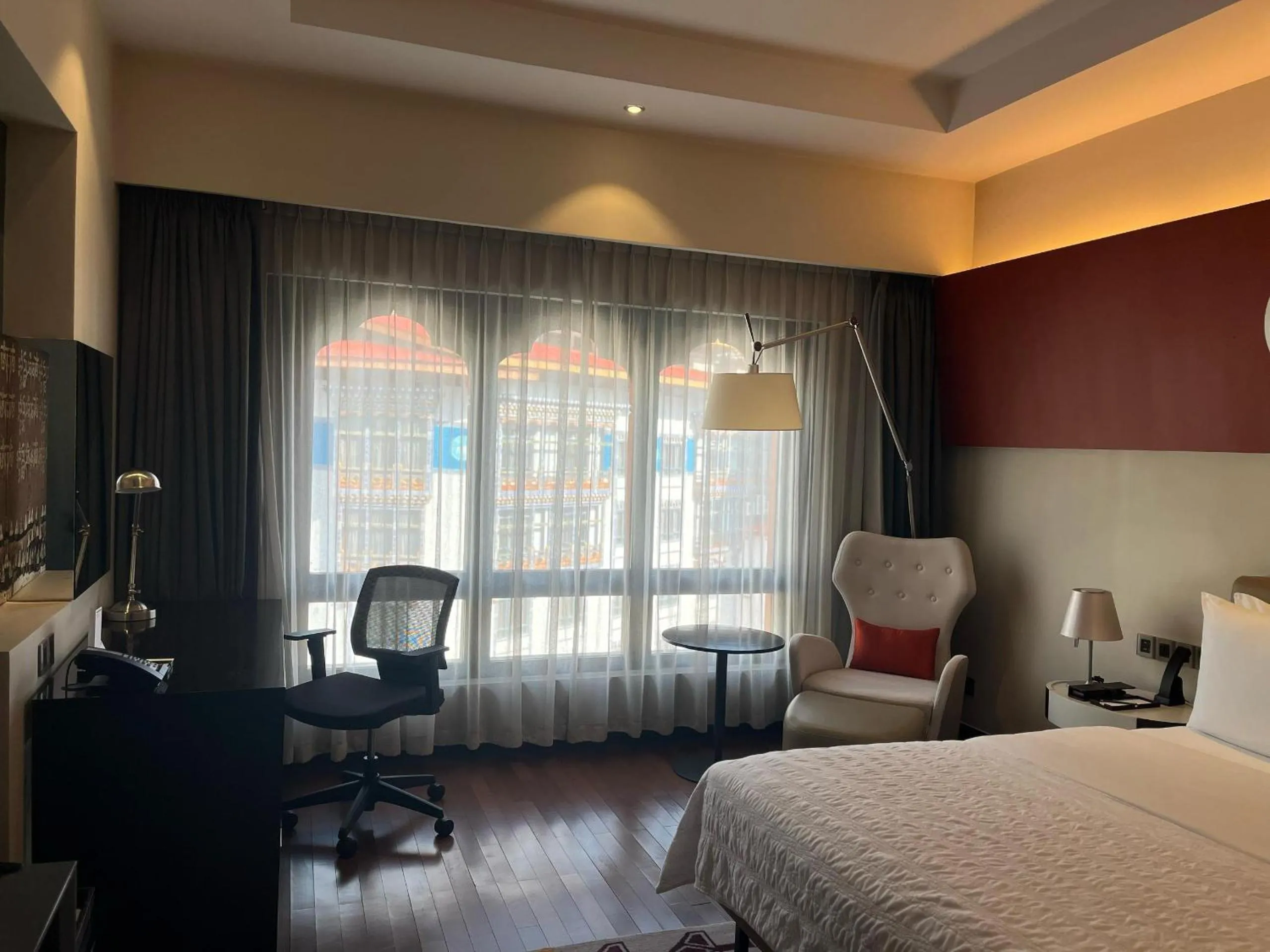 Bed in Le Meridien Thimphu