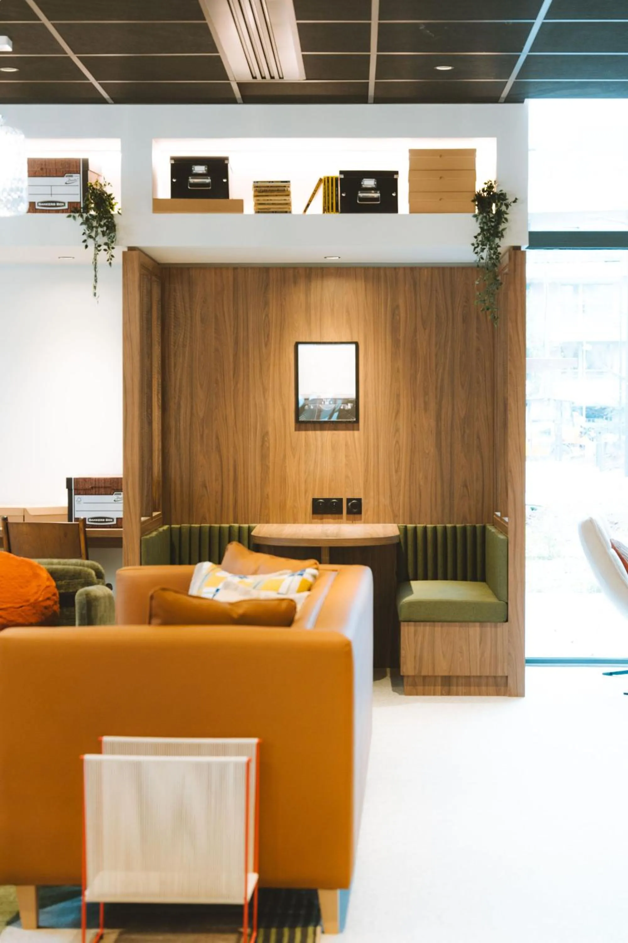 Communal lounge/ TV room in Bikube Lyon