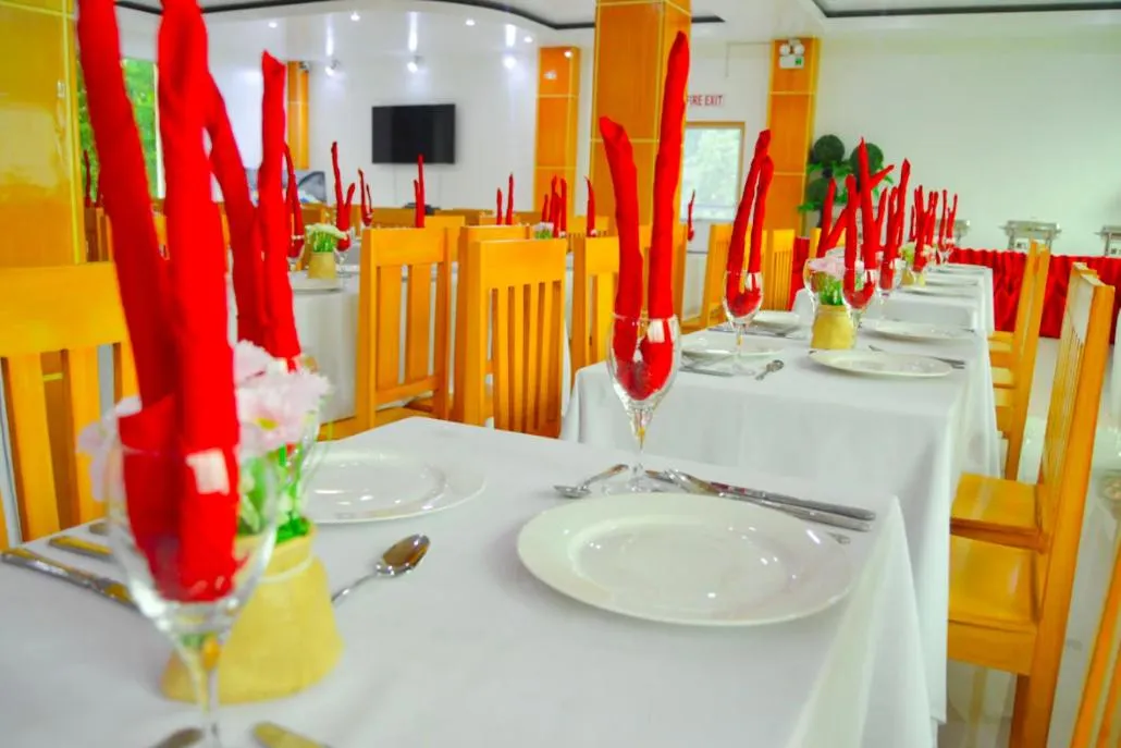 Cherry's Courtyard Hotel