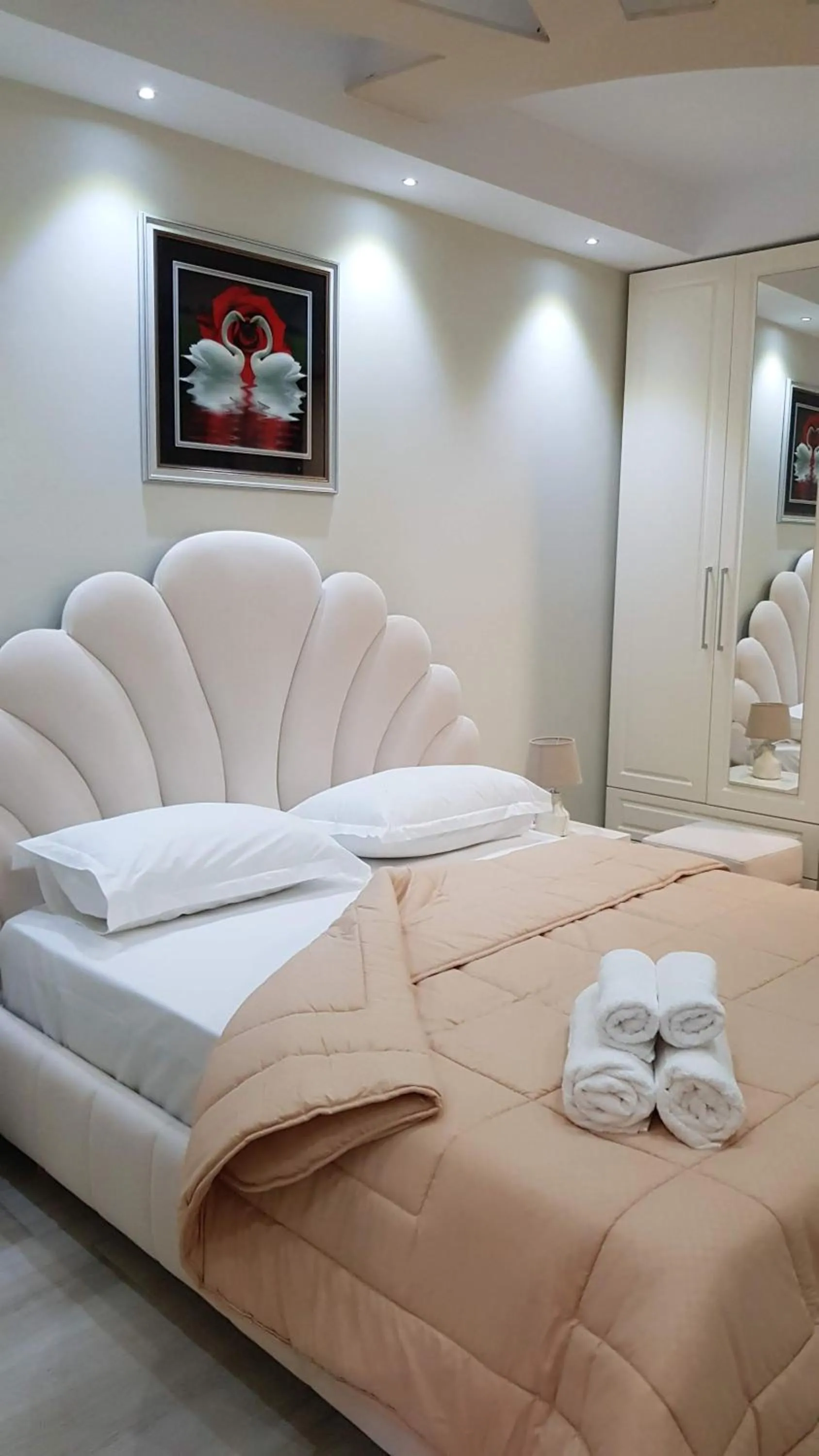 Deluxe Double Room with Balcony in Apartments Romario