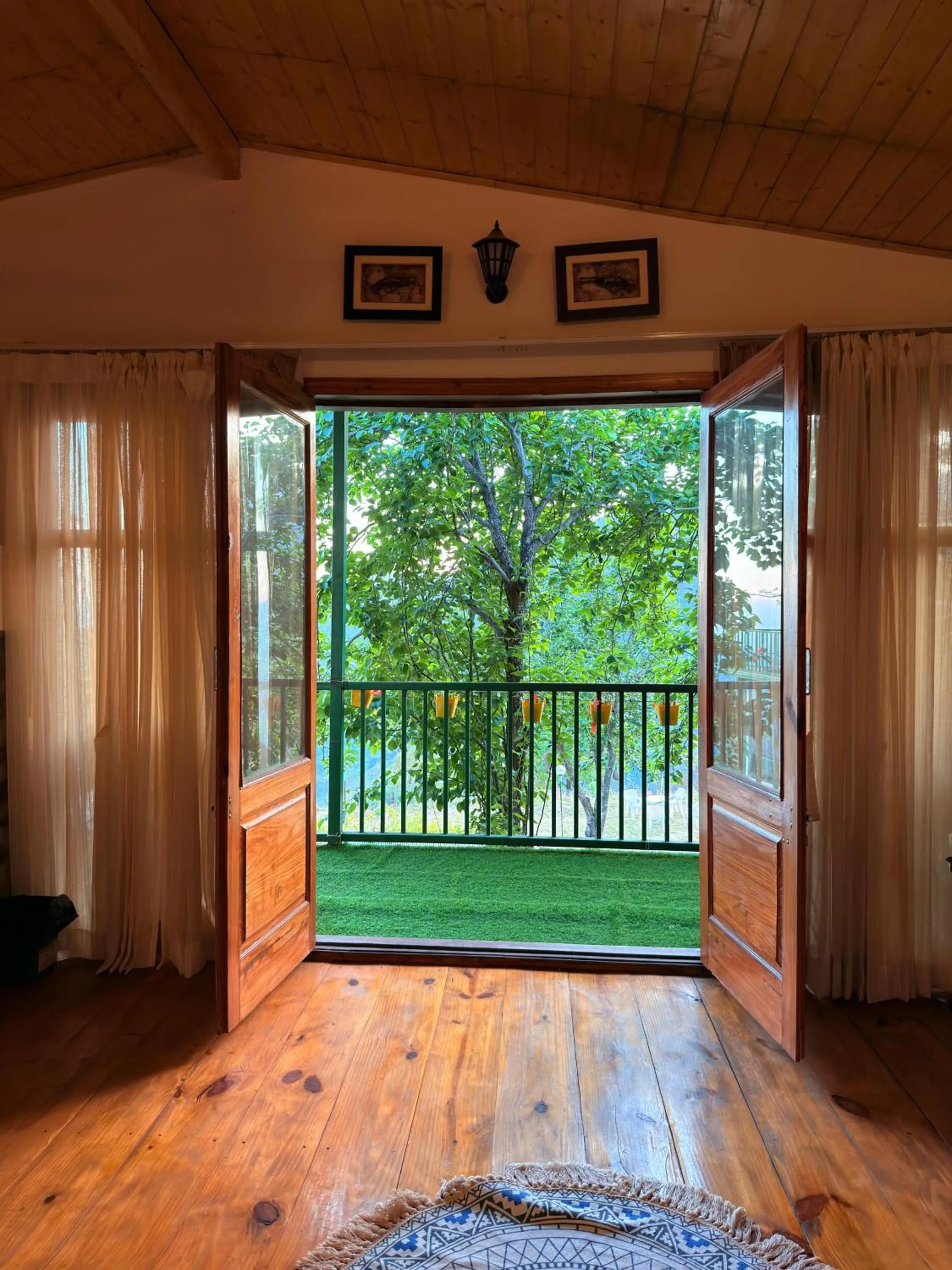 Bathroom in Bougainvilla Mountain Retreat, near Bhimtal