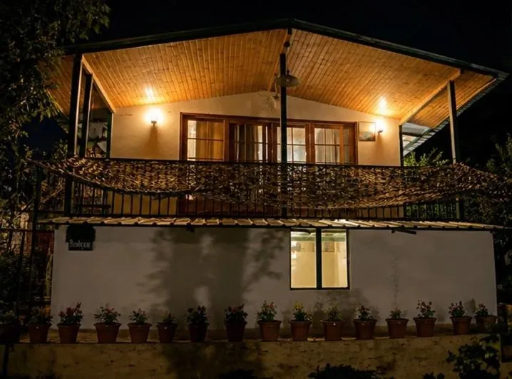 Night in Bougainvilla Mountain Retreat, near Bhimtal