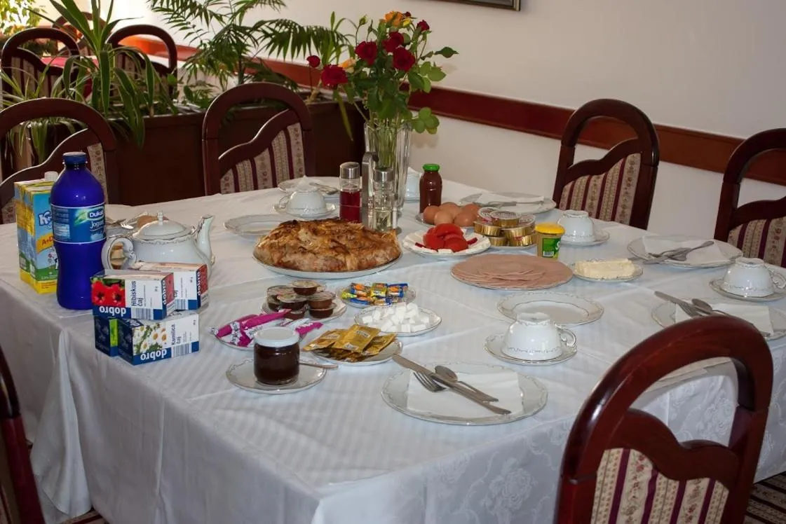 Property building in Vila Lux Milikic
