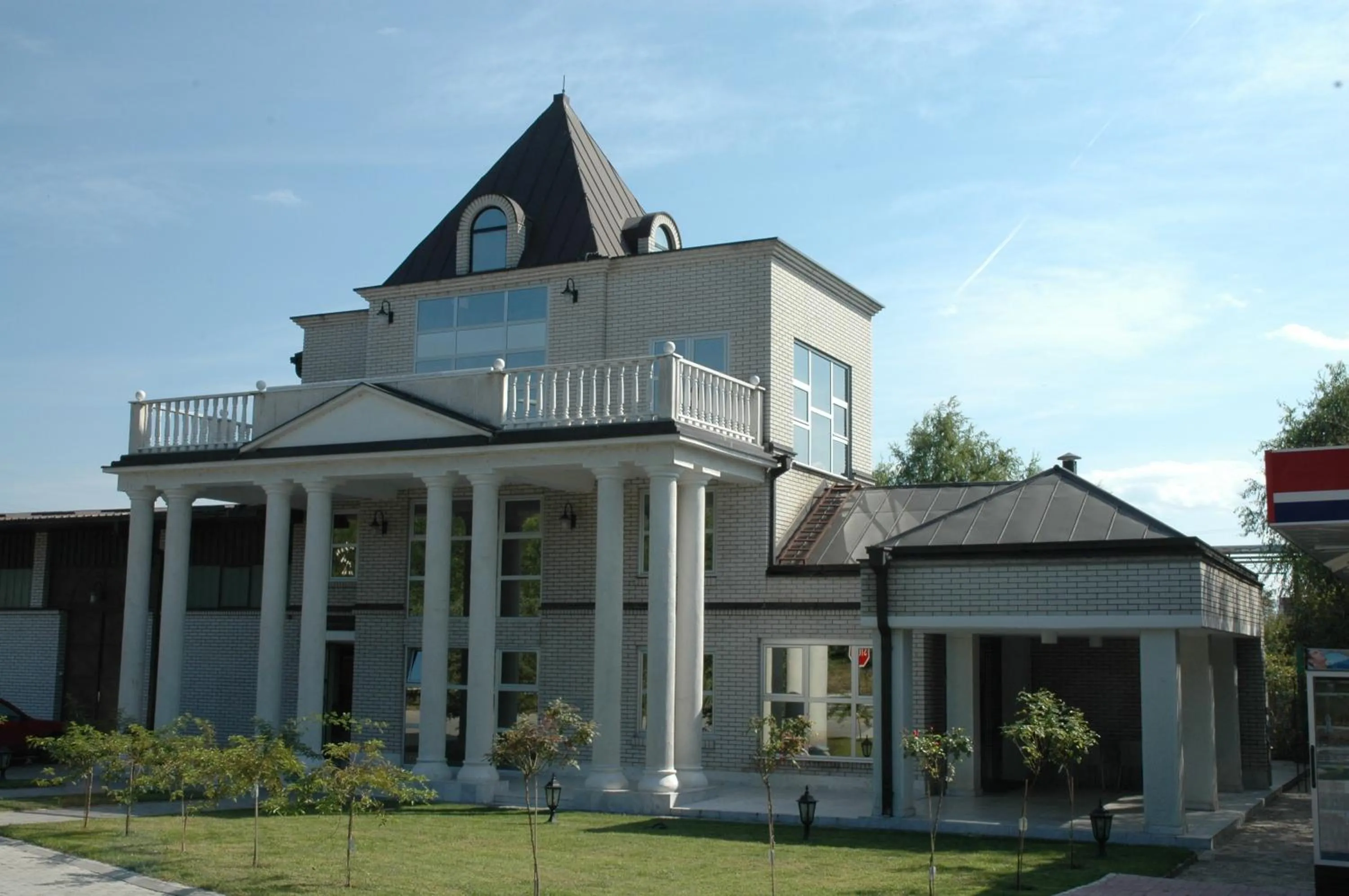 Vila Lux Milikic