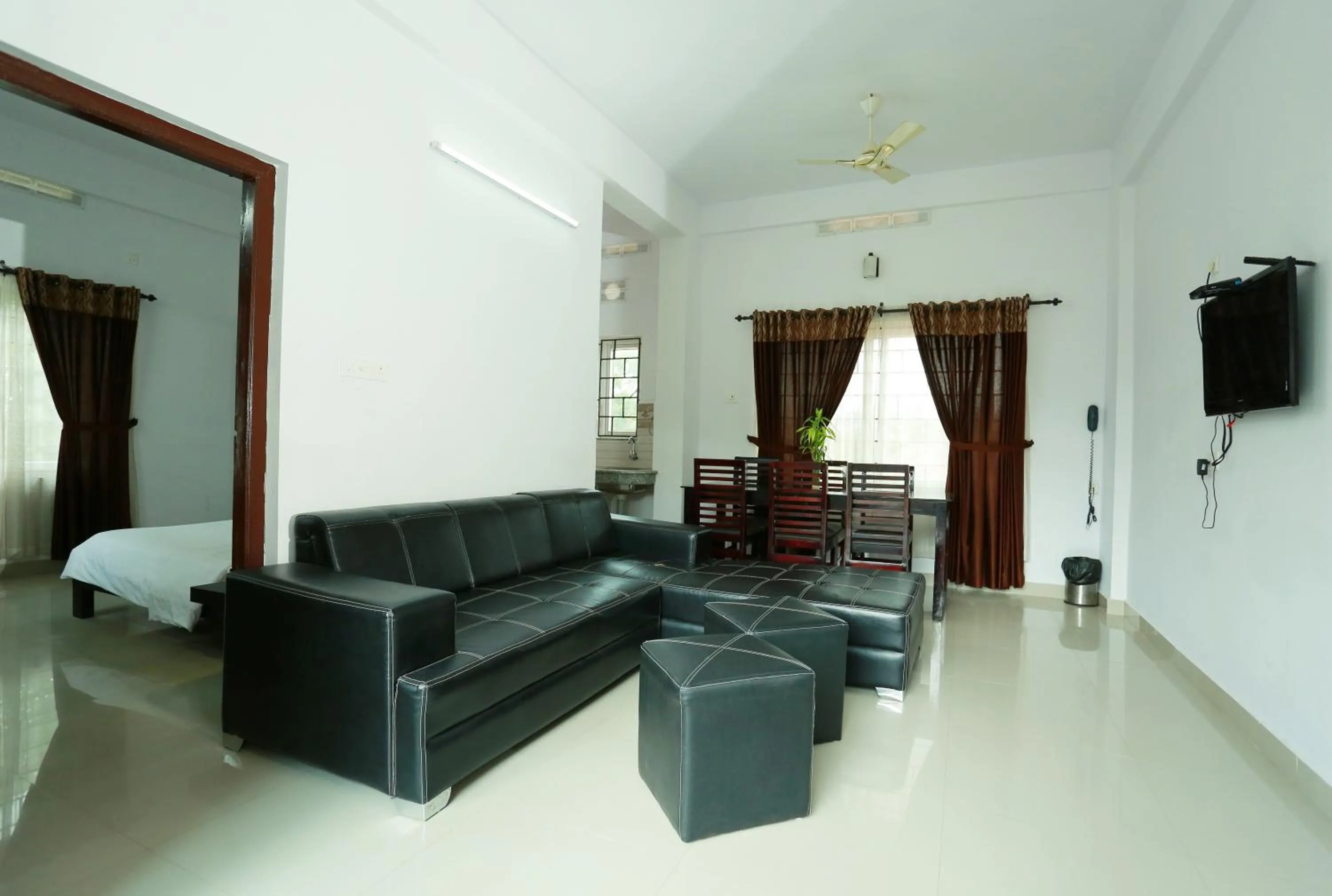 Photo of the whole room in Chillax Vagamon