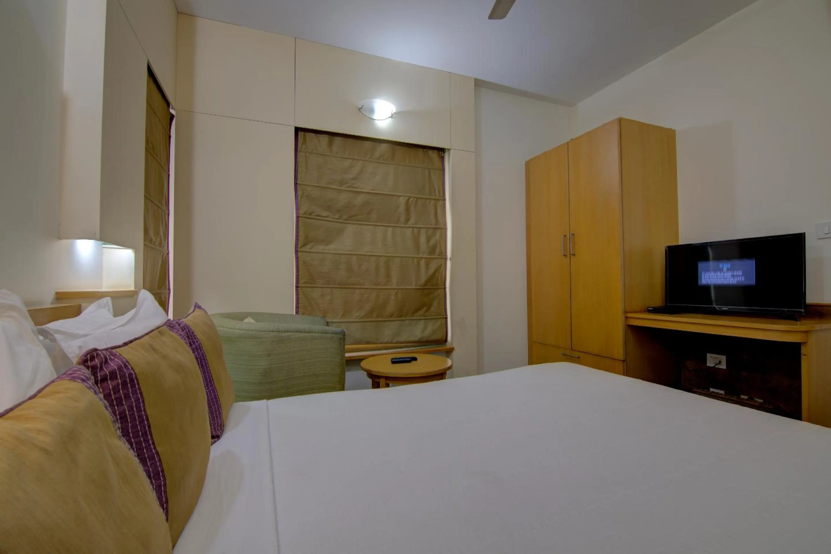 Bed in Tristar Serviced Apartments