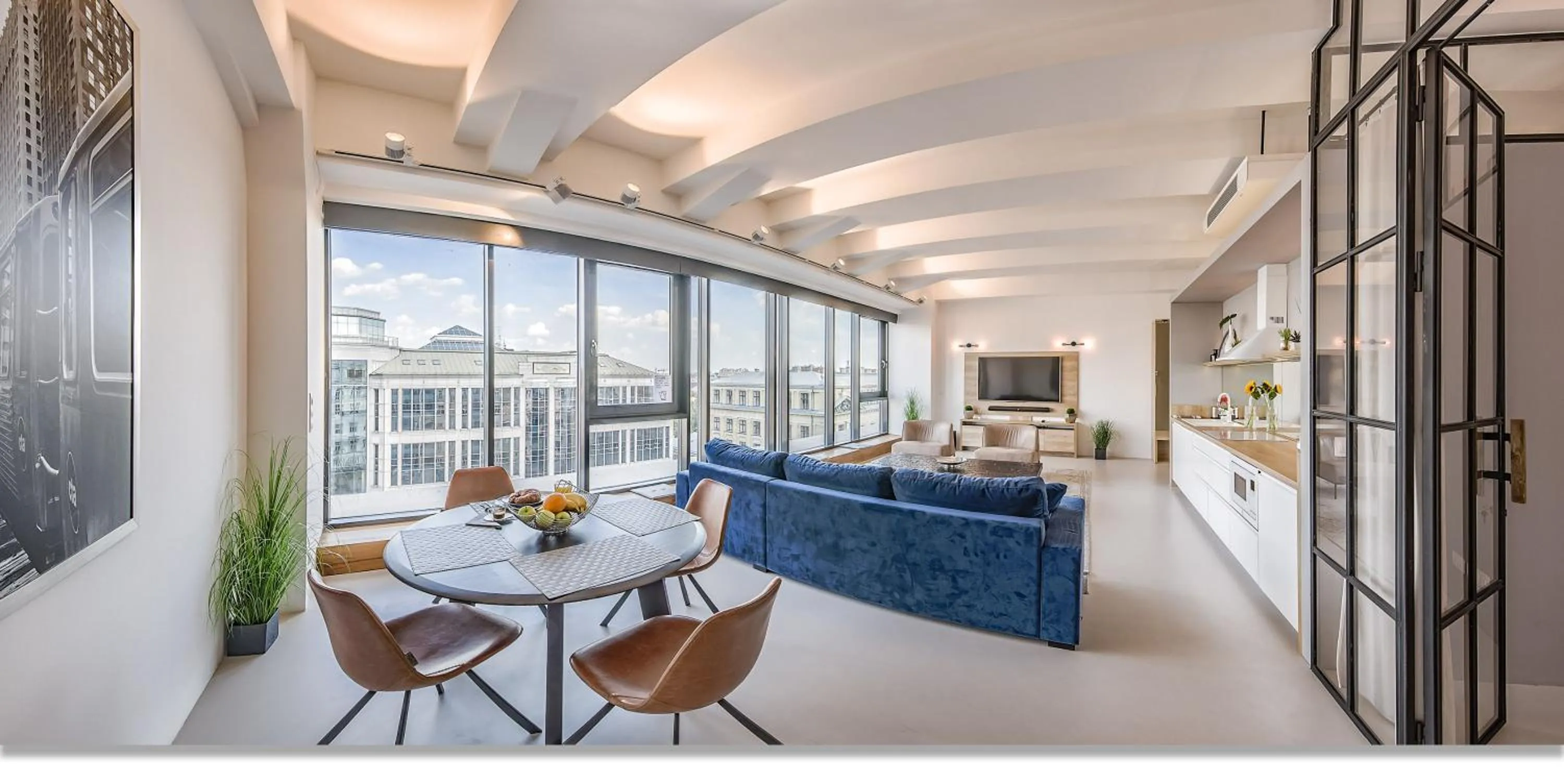 Living room in LOFT Astoria Suites by Vagabond