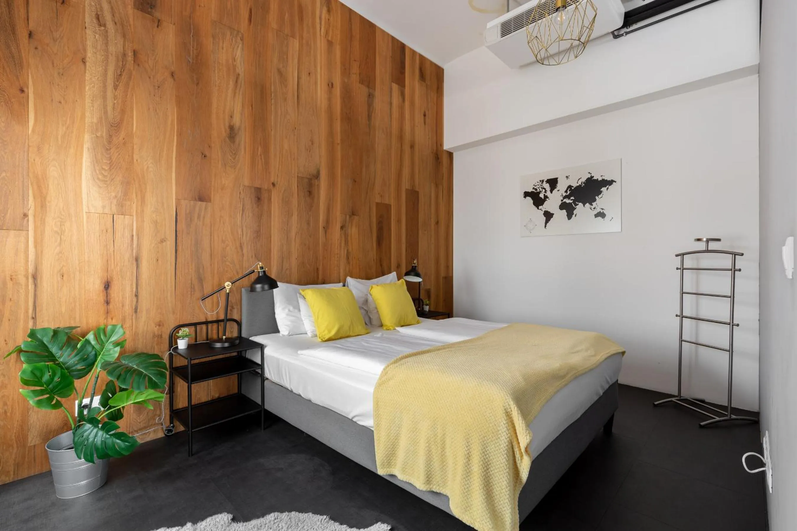 Bed in LOFT Astoria Suites by Vagabond