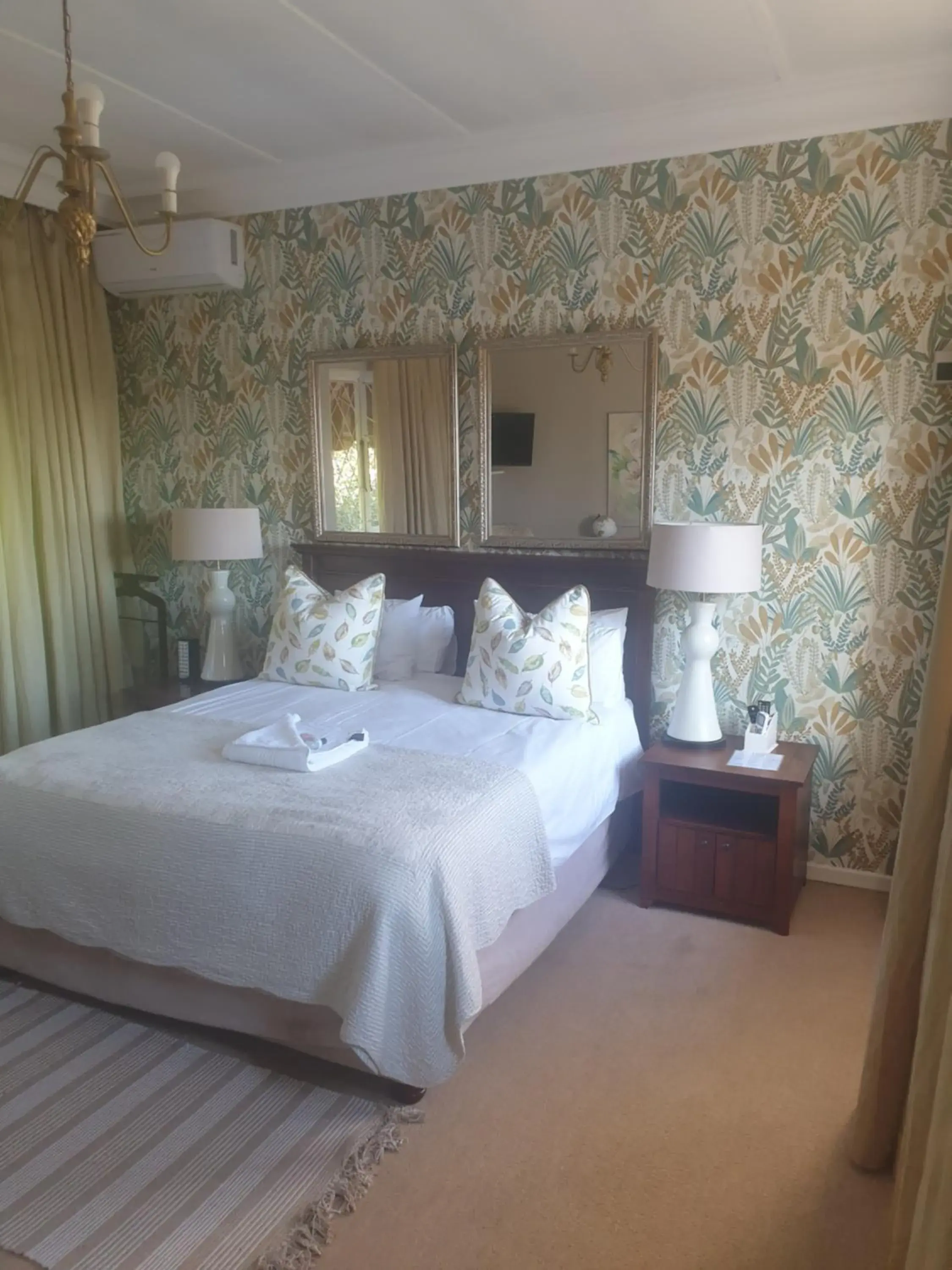 Room #129881922 - single occupancy in 18 Pioneer BnB Room #129881922 - single occupancy in 18 Pioneer BnB