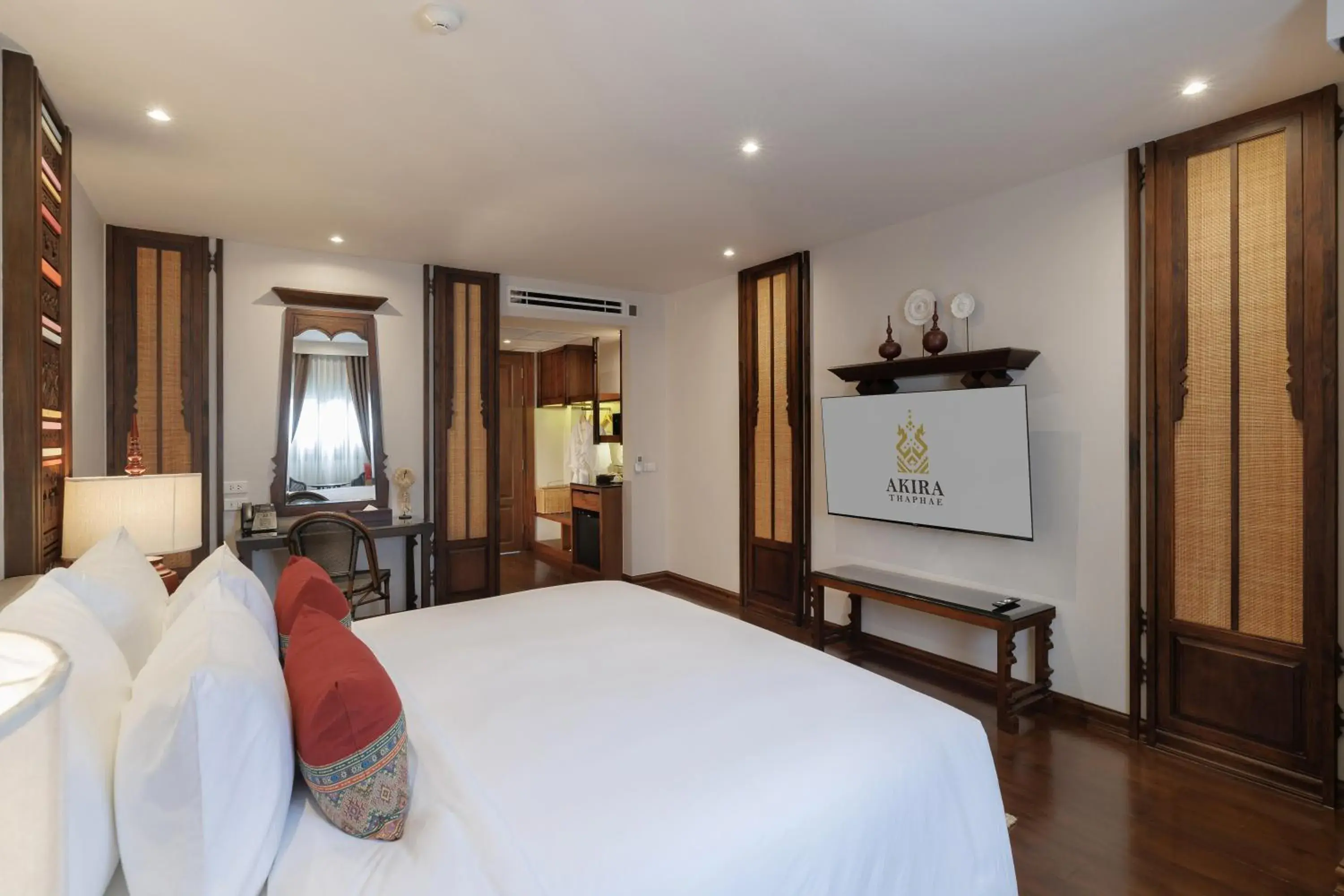 Superior Double Room in Akira Thaphae Hotel Superior Double Room in Akira Thaphae Hotel