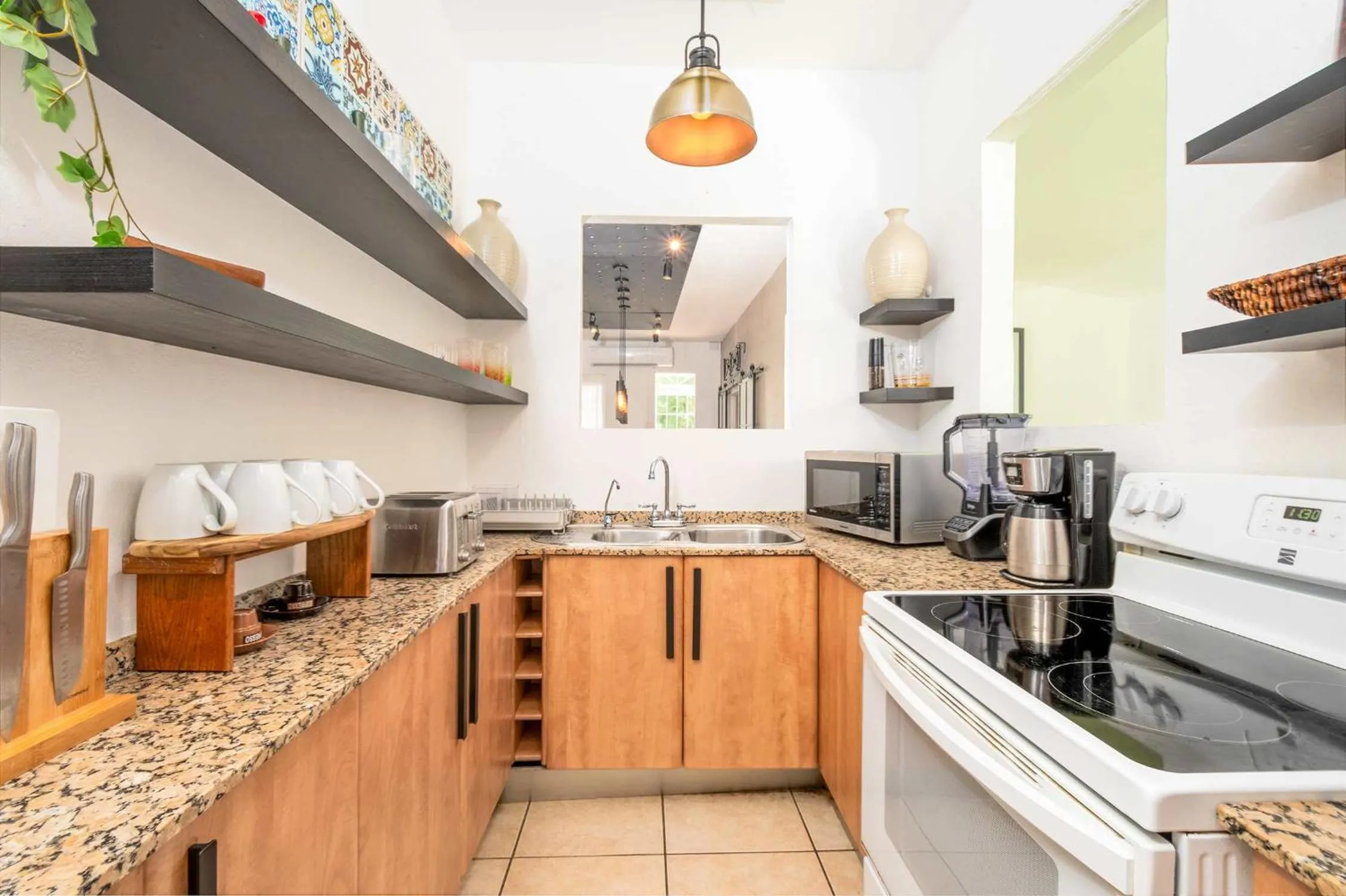 Kitchen or kitchenette in 24 Atlantic Place by Stay with Bear