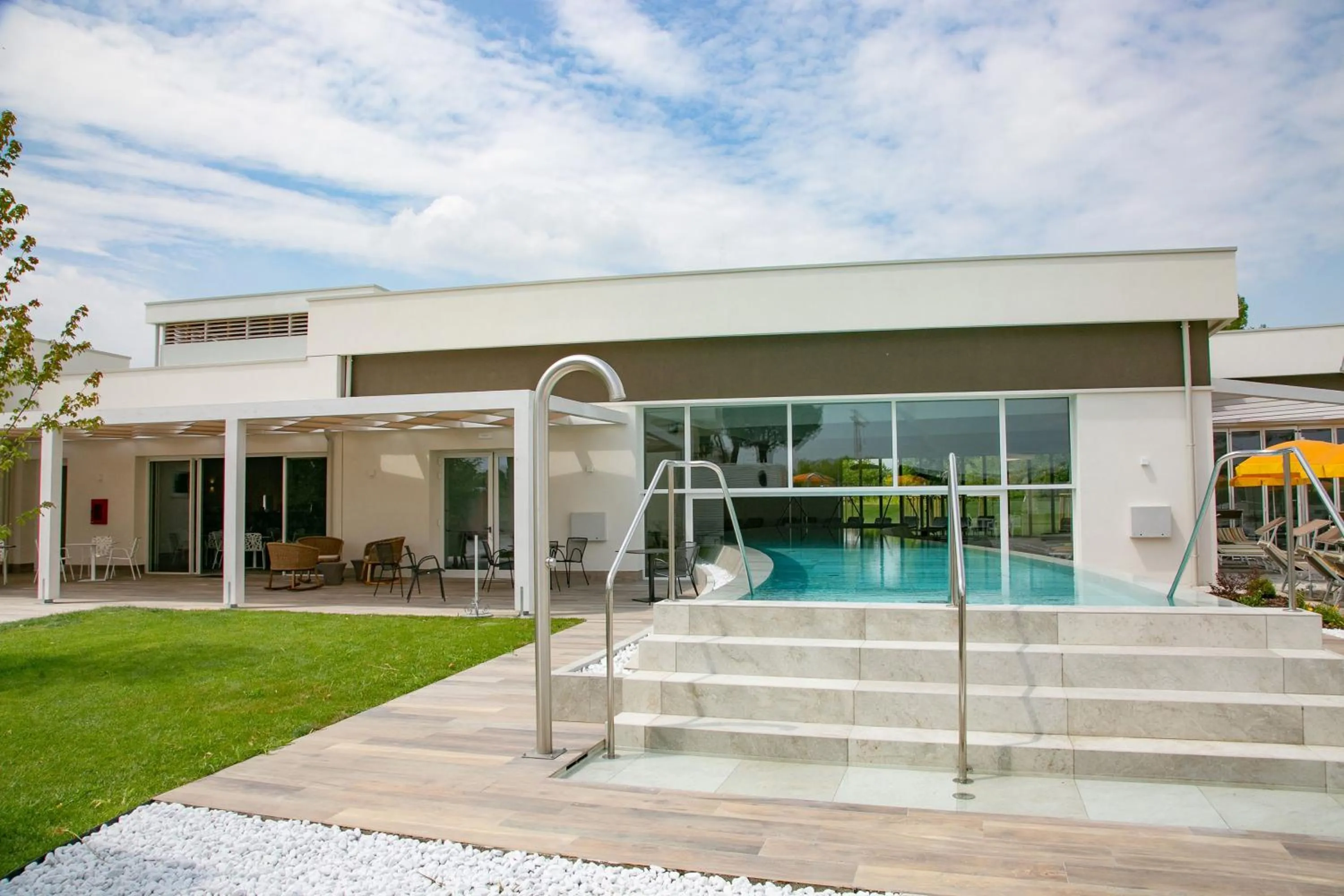 Pool view in Hotel Terme Abano Verdi