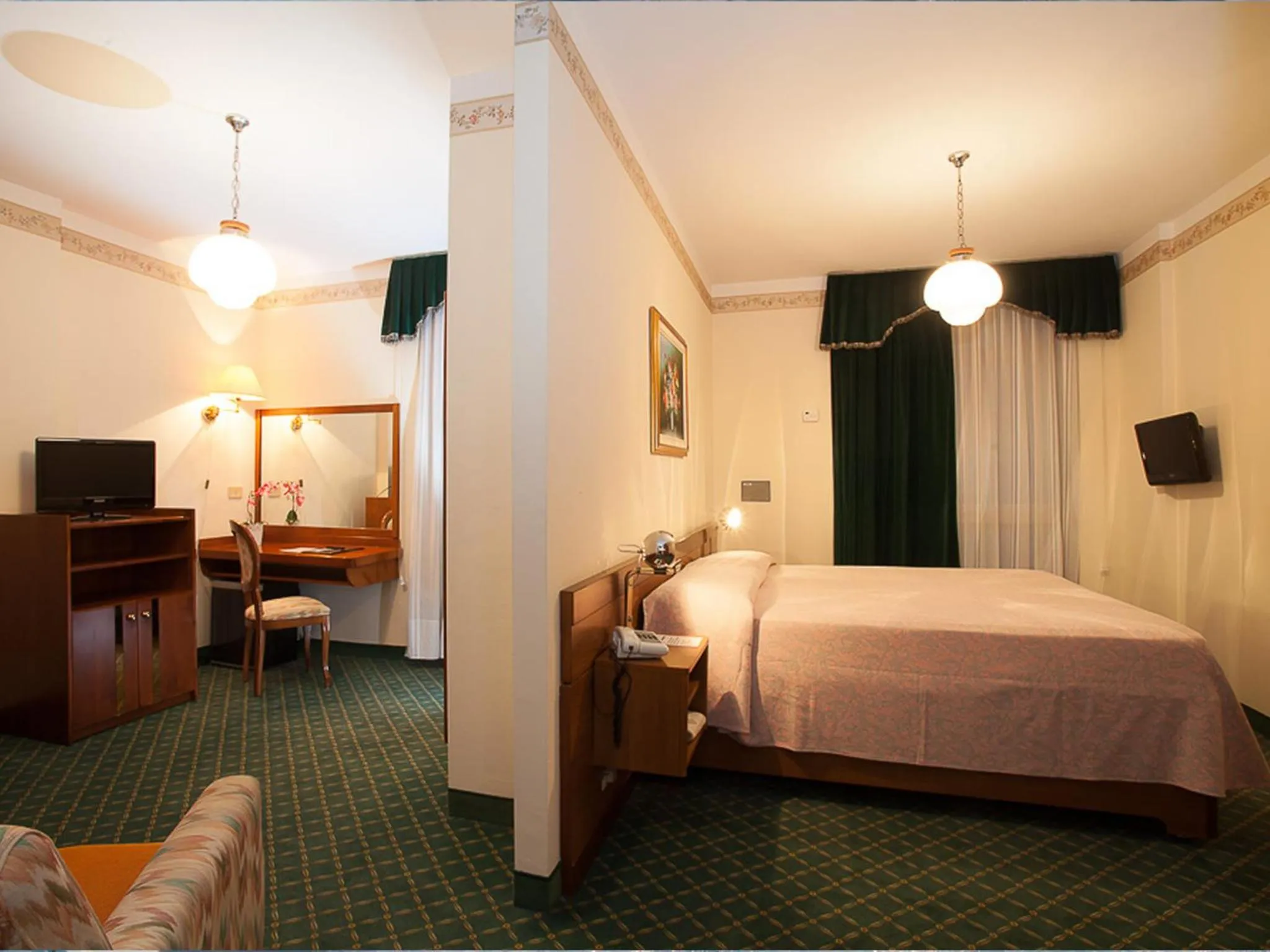 Bedroom, Bed in Hotel Terme Abano Verdi