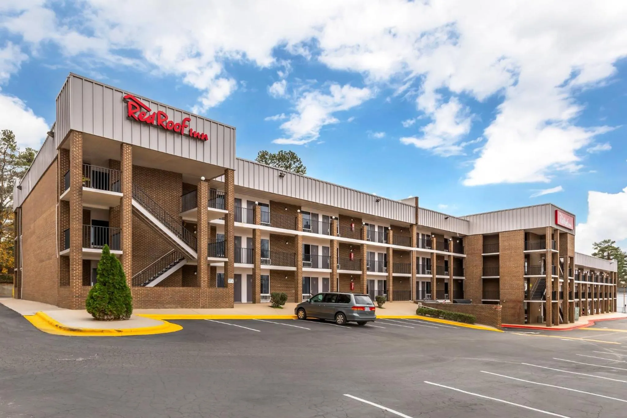 Property building in Red Roof Inn Raleigh Northeast - Downtown