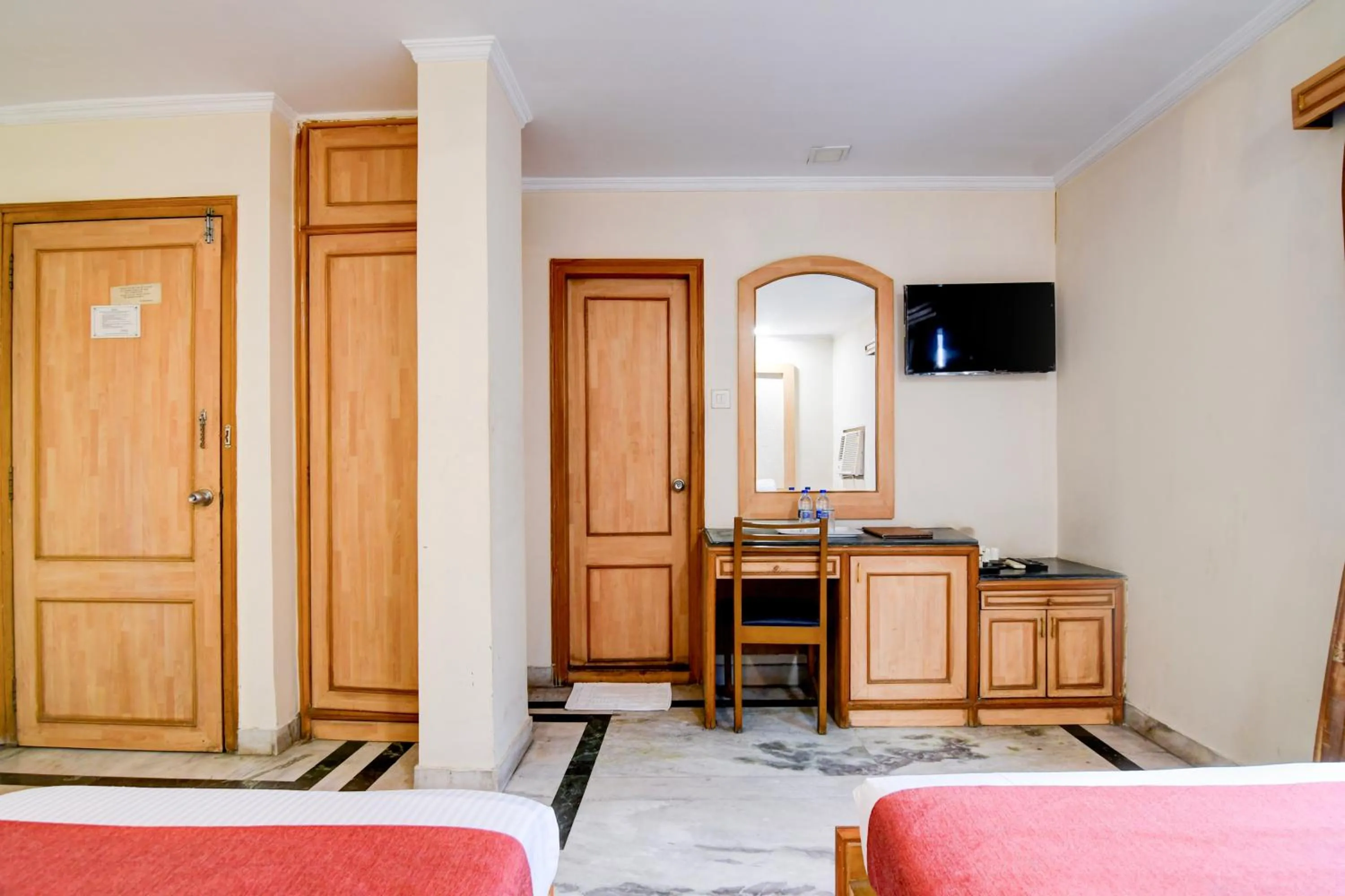 Bedroom in Hotel King's Crown