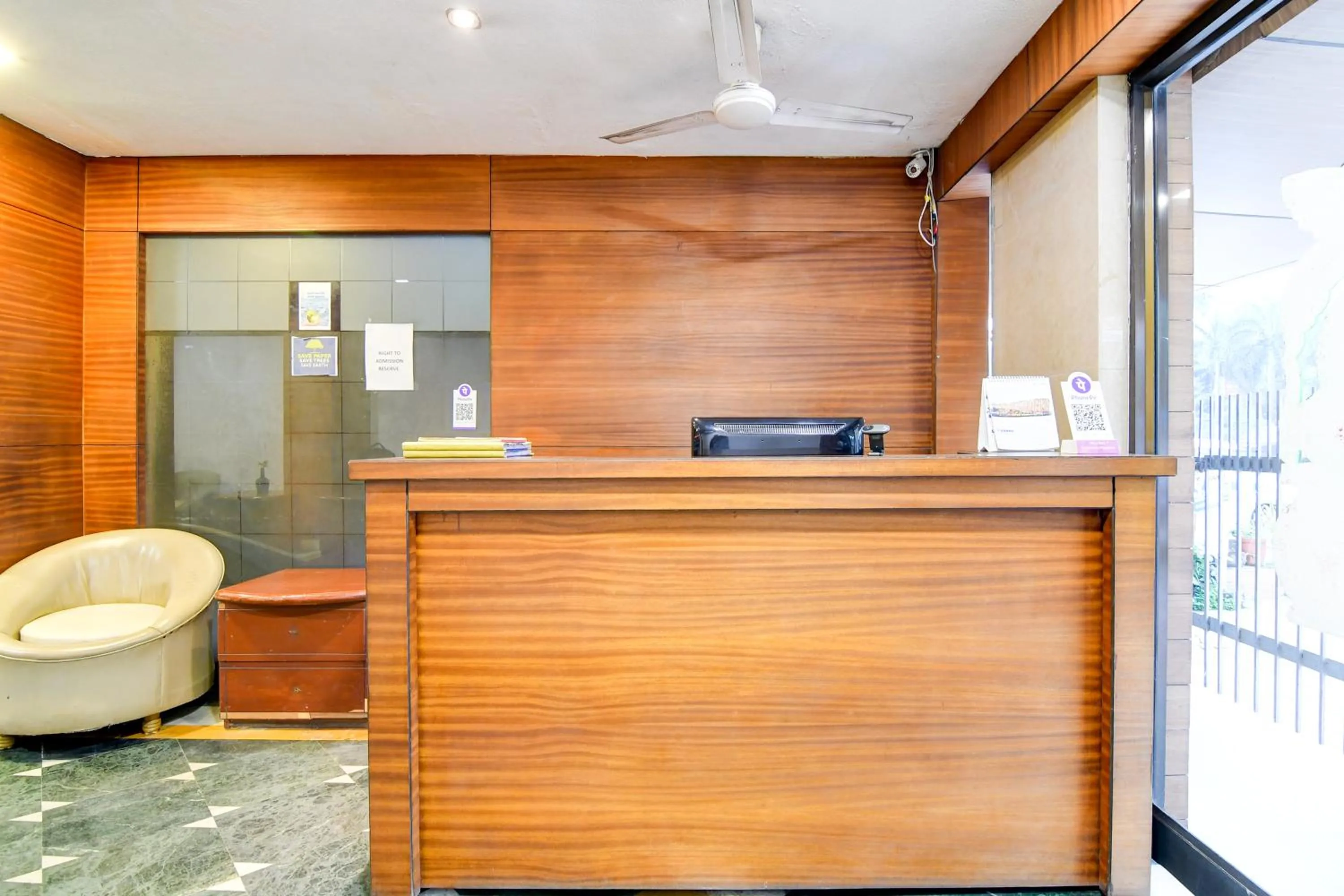 Lobby or reception in Hotel King's Crown