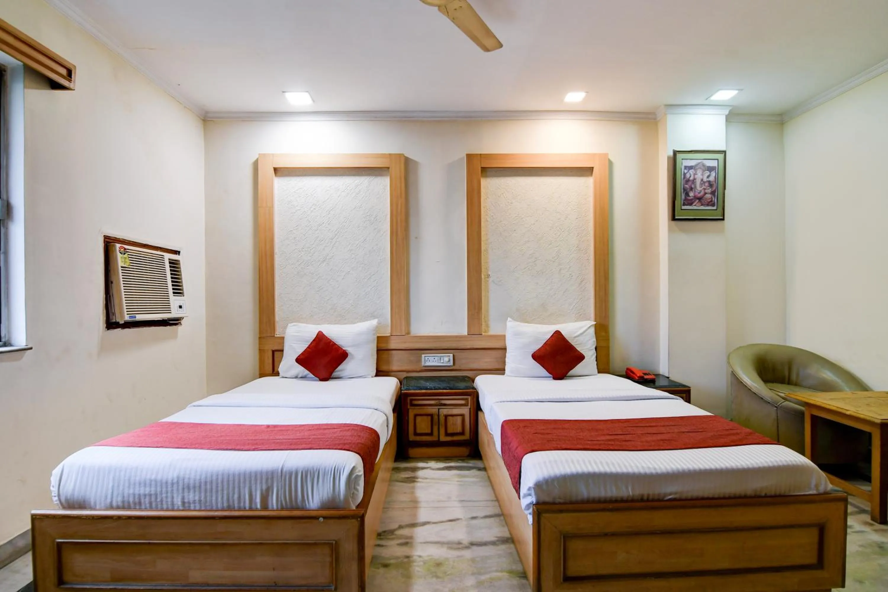 Bedroom in Hotel King's Crown