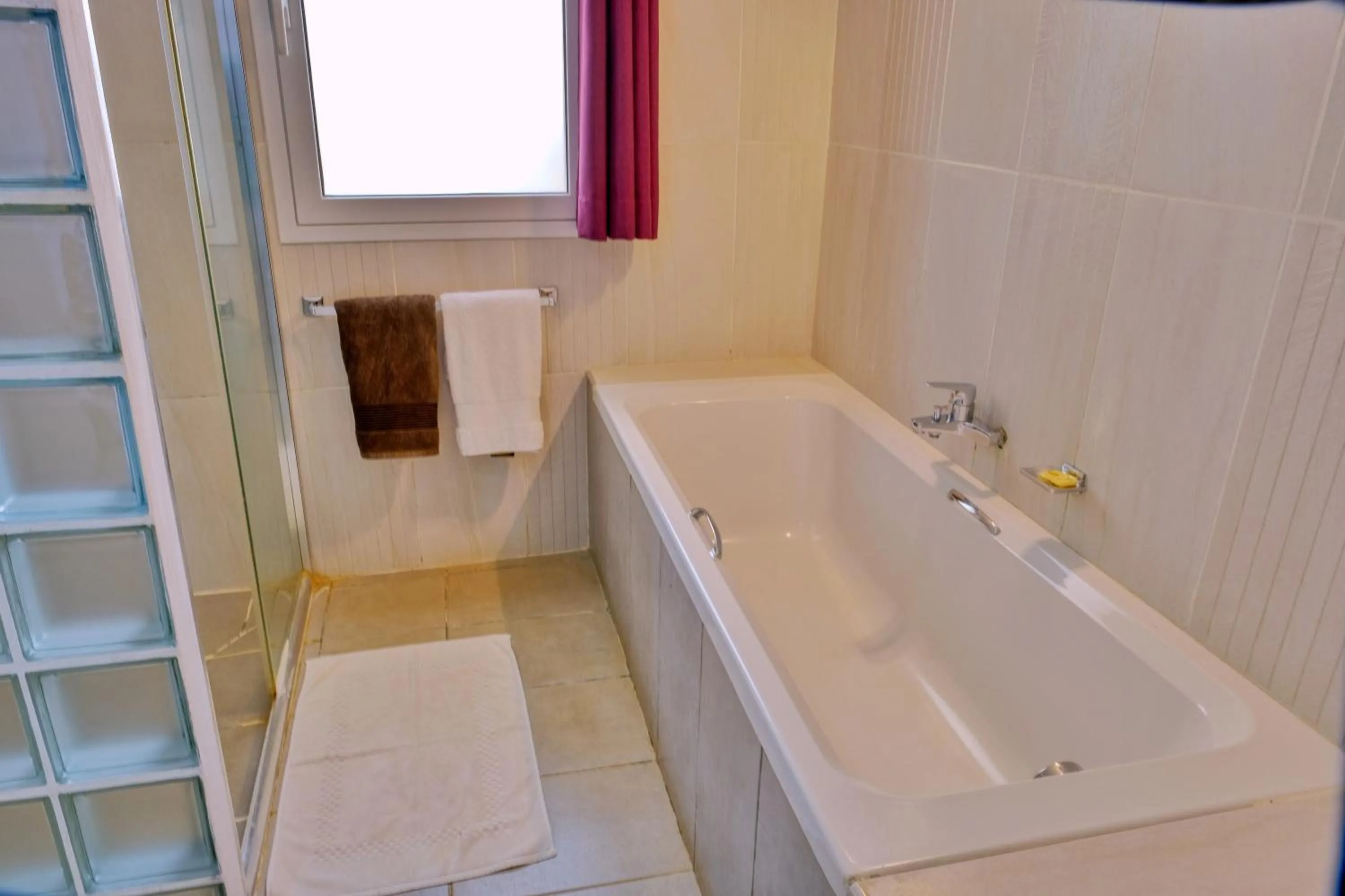 Bathroom in Hôtel Villa Les Orchidées