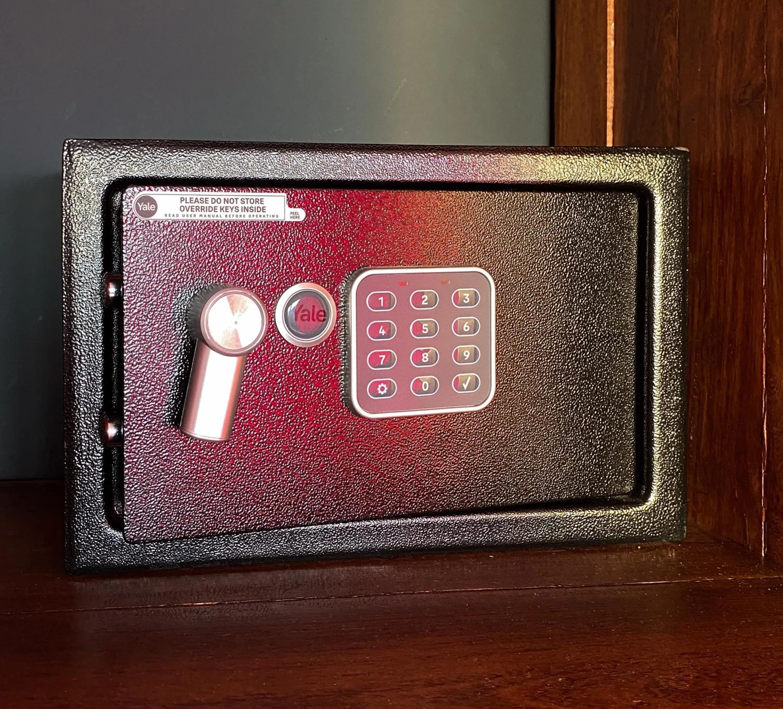 safe in Hôtel Villa Les Orchidées