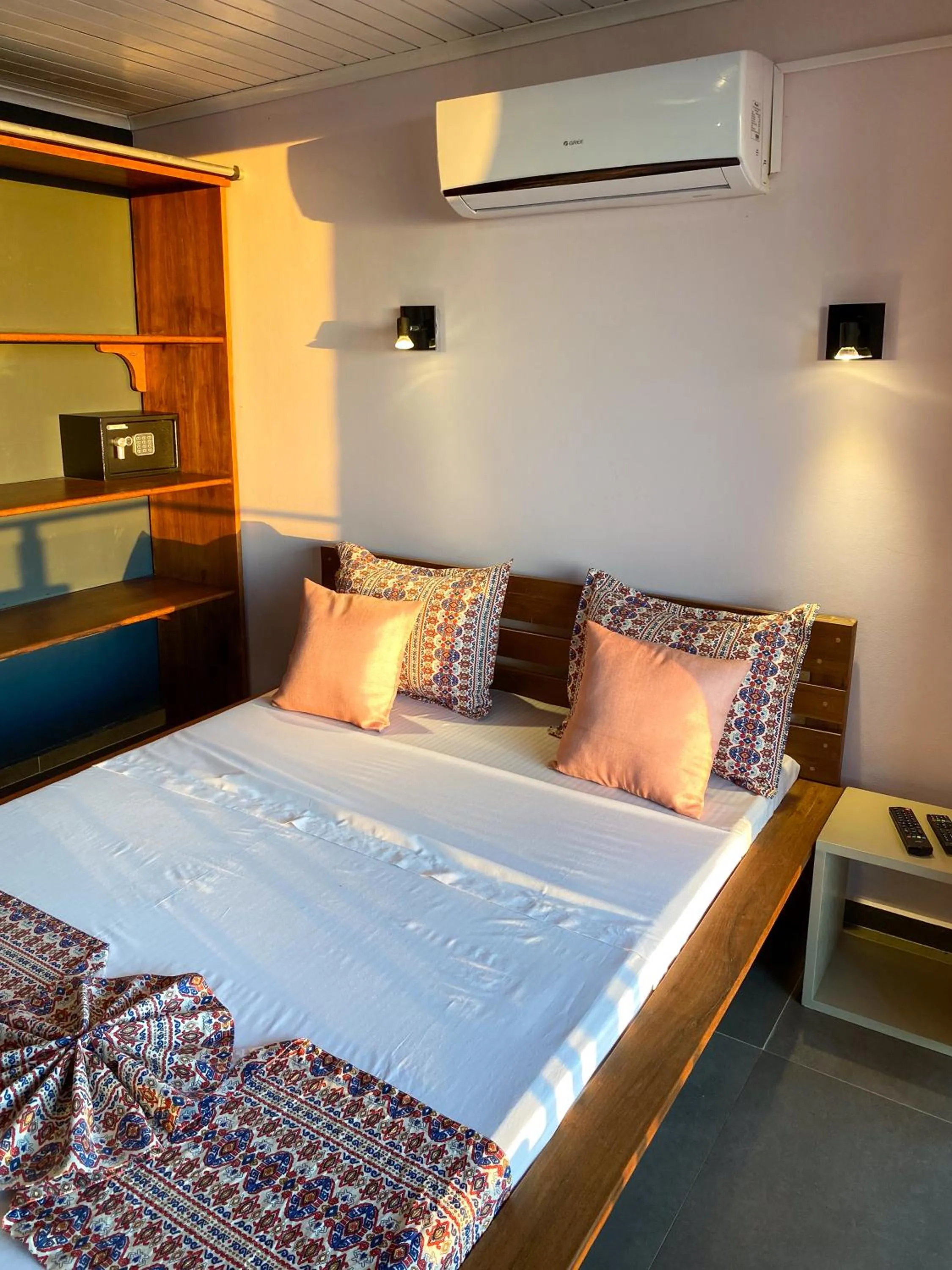 Bed in Hôtel Villa Les Orchidées