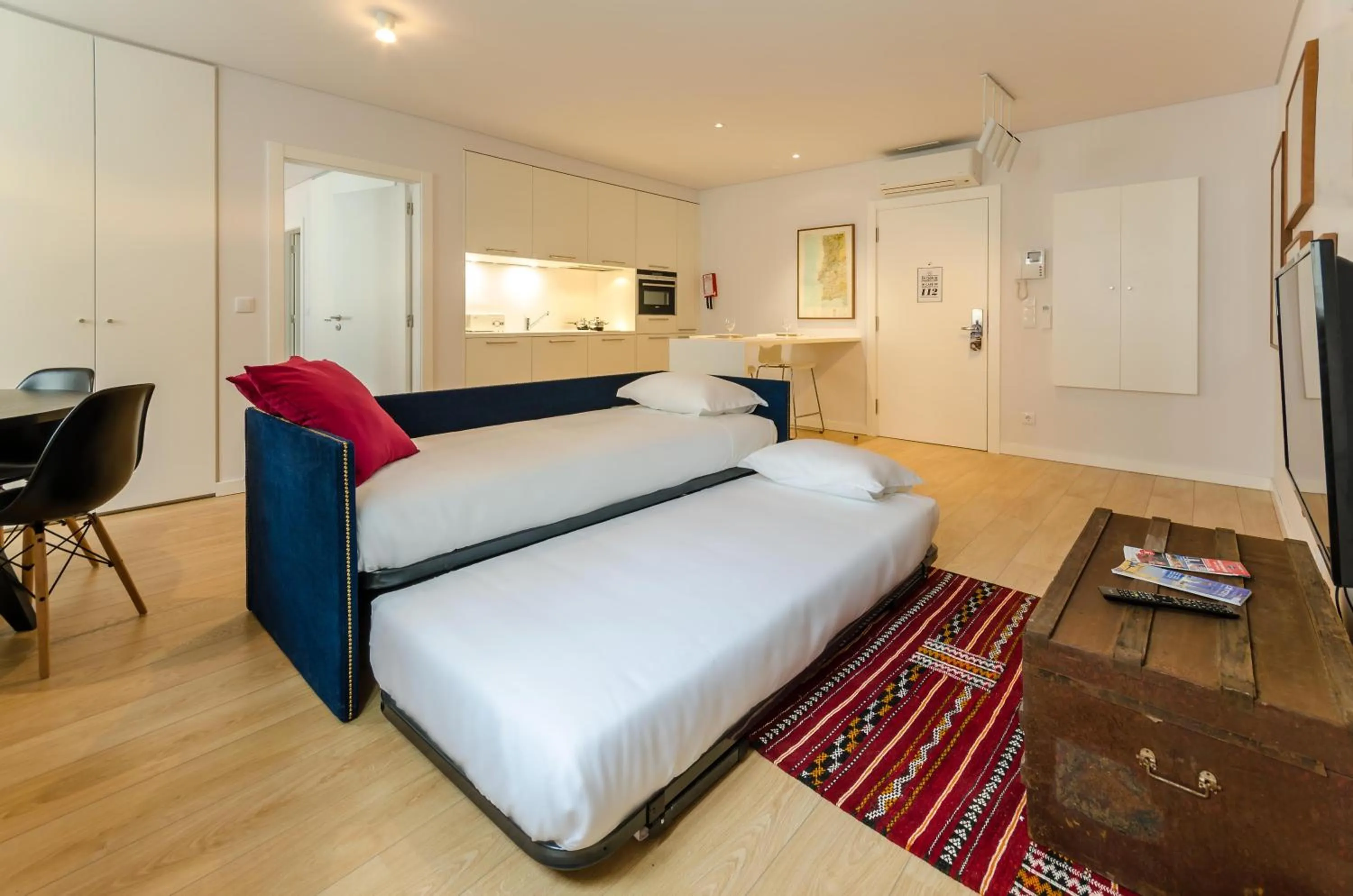 Bed in LSA Liberdade by Numa