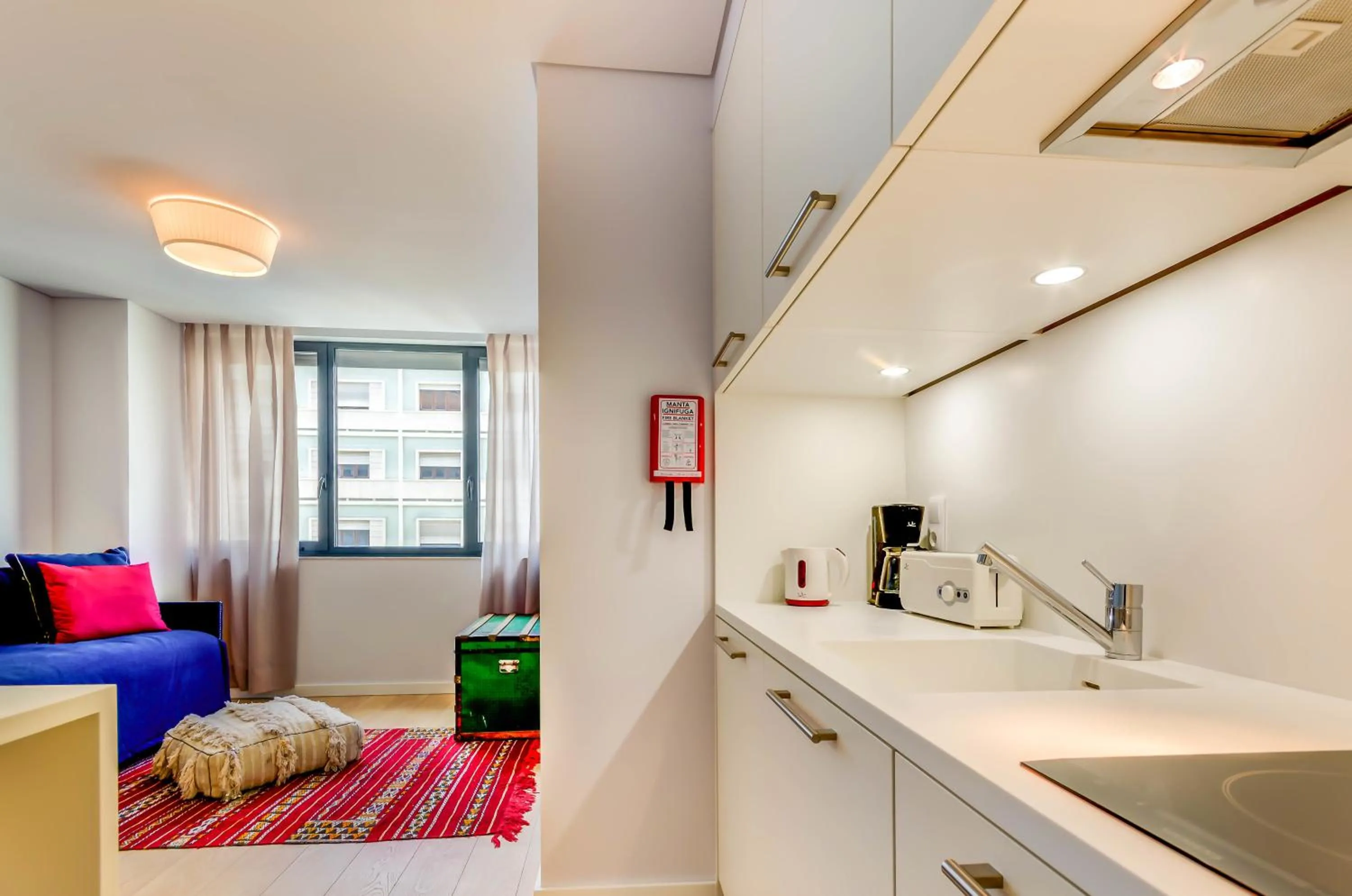 TV and multimedia, Bed in Lisbon Serviced Apartments - Liberdade