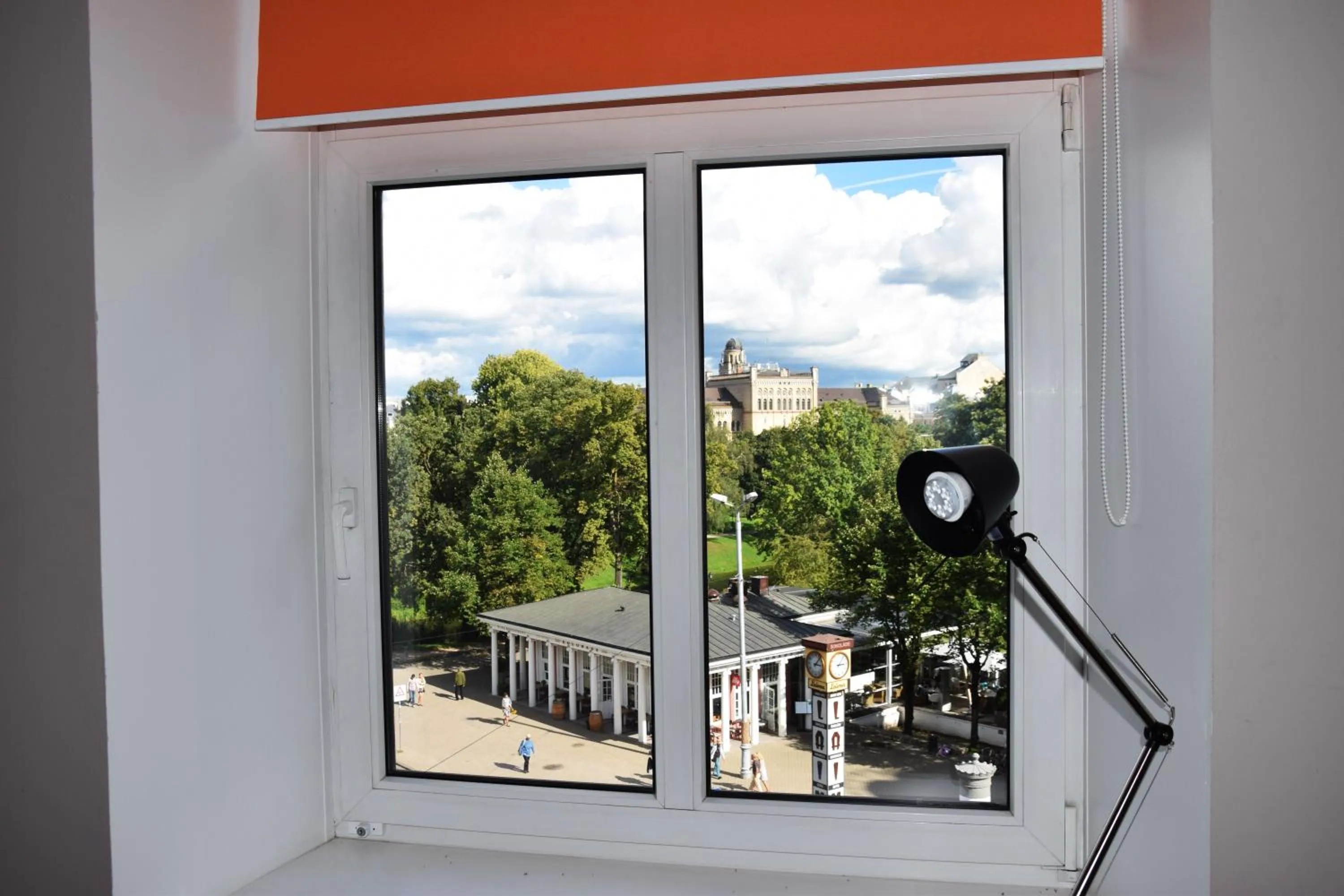 Two-Bedroom Family Room in Liberty Airy
