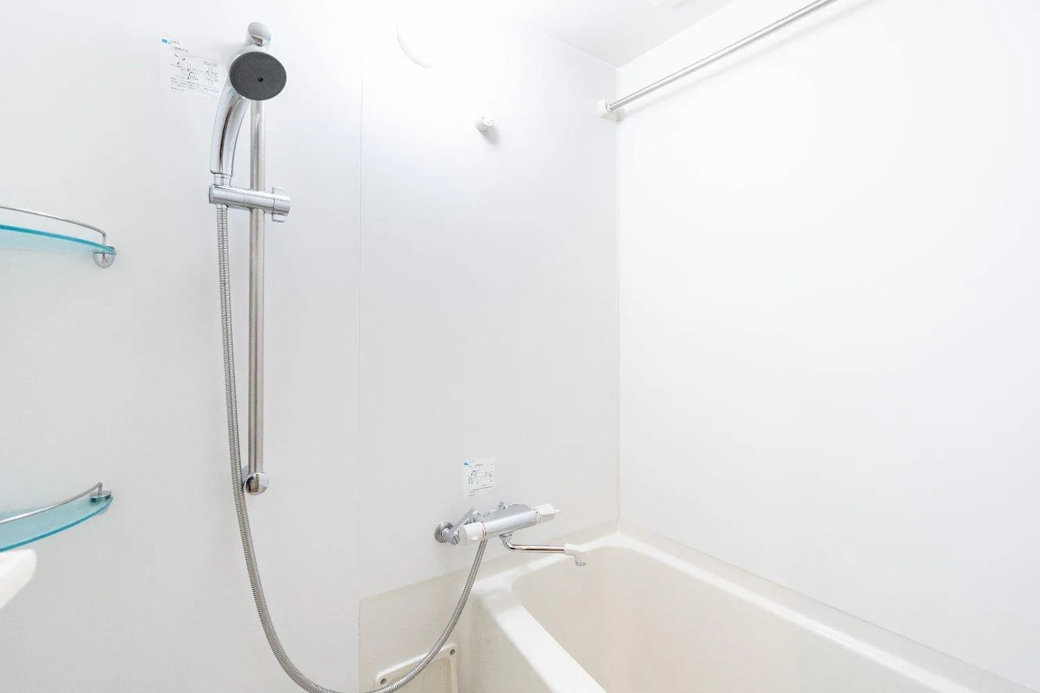 Shower in PL Park Lane Shirokane Takanawa