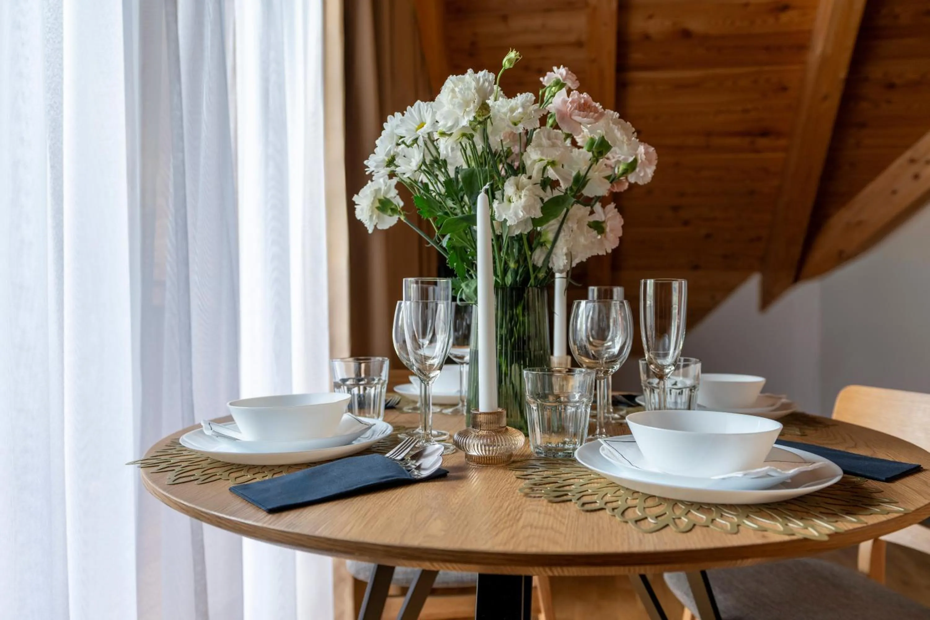 Dining area in Apres Ski Bachleda - LoftAffair Collection