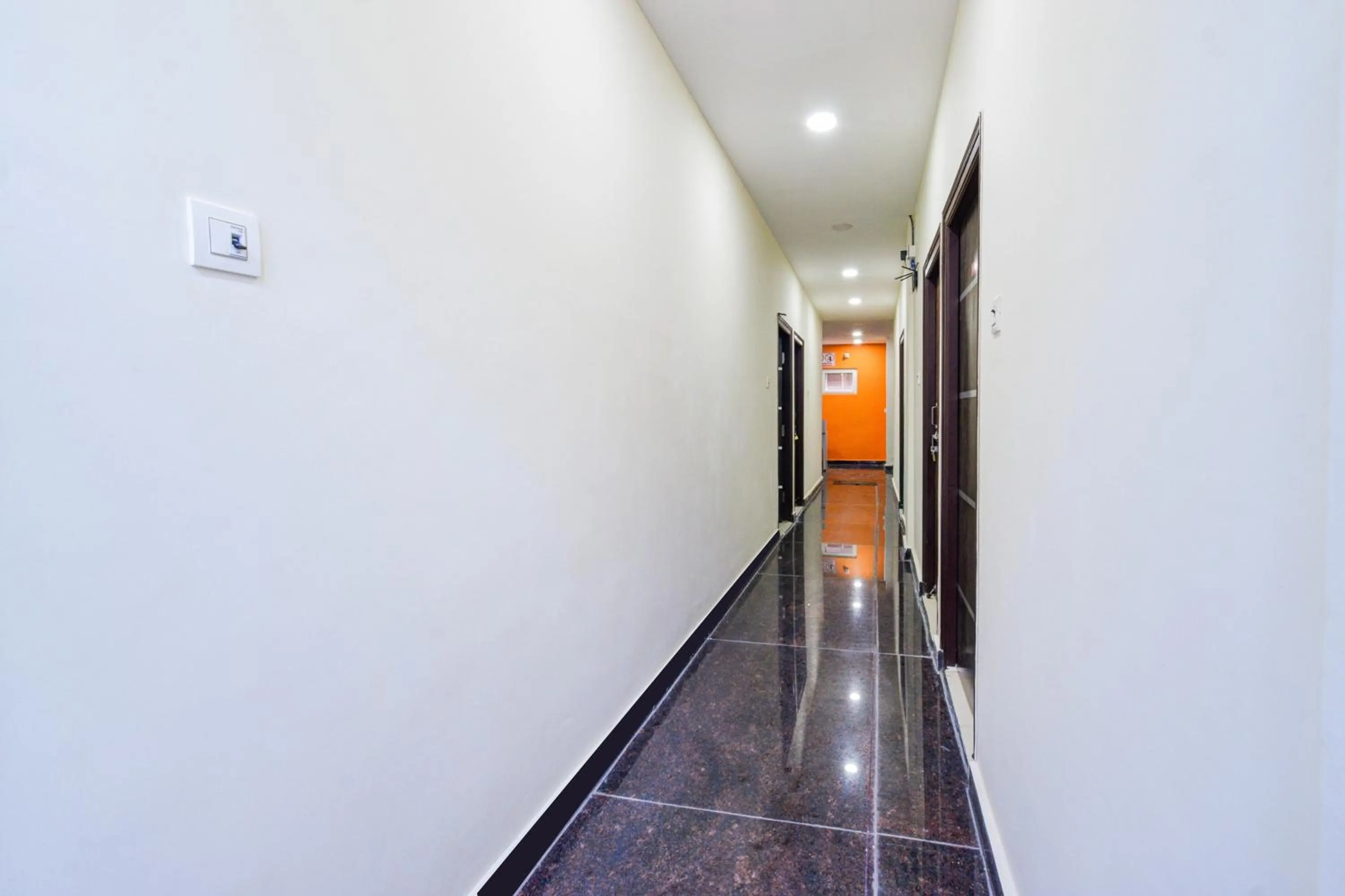 Lobby or reception in Hotel O by OYO Royal Stay Luxury Rooms