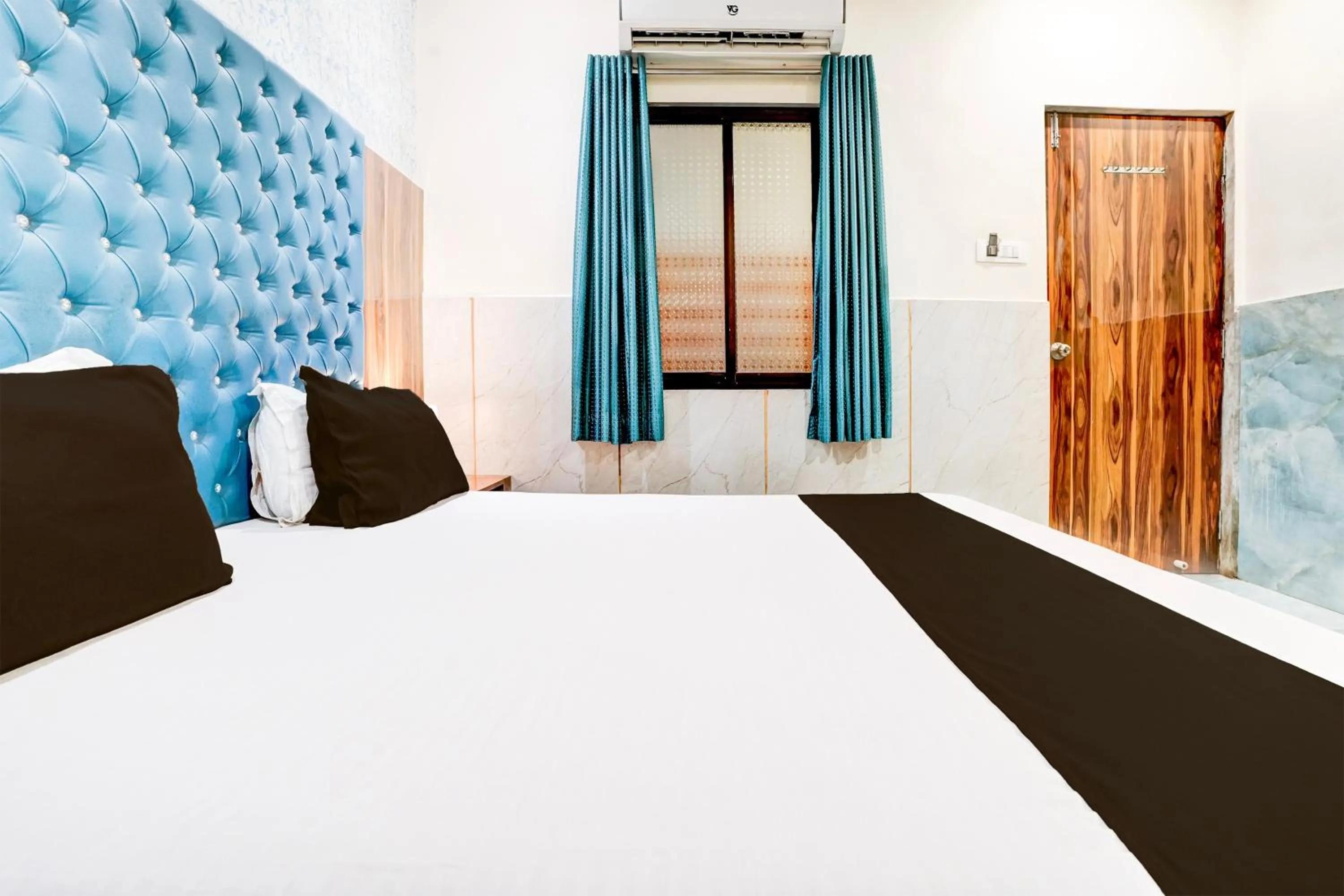 Bedroom, Bed in Hotel O Shiv Sai Residency Lodging & Boarding