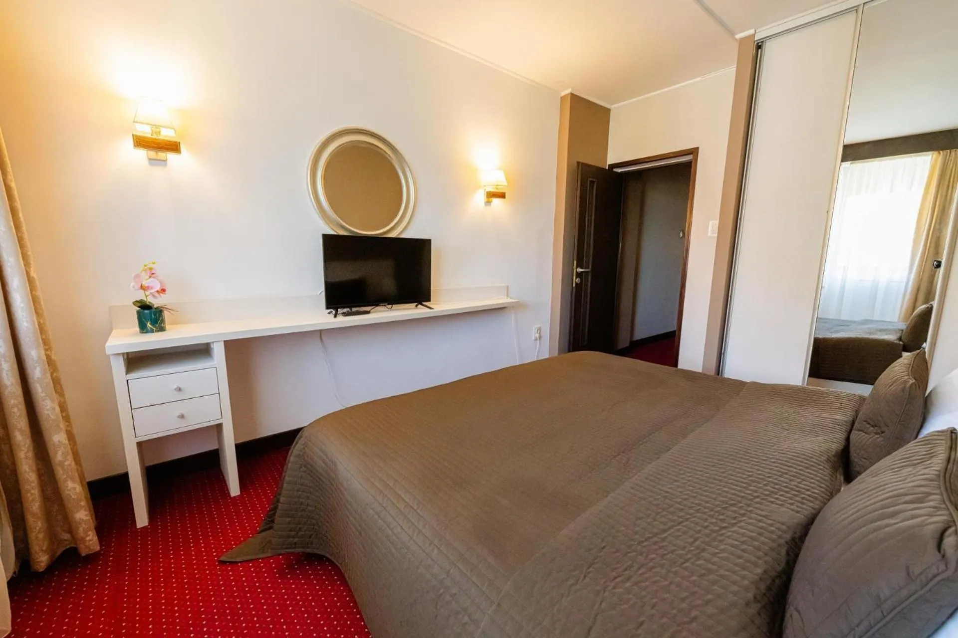 Bedroom, Bed in Hotel Sport B90