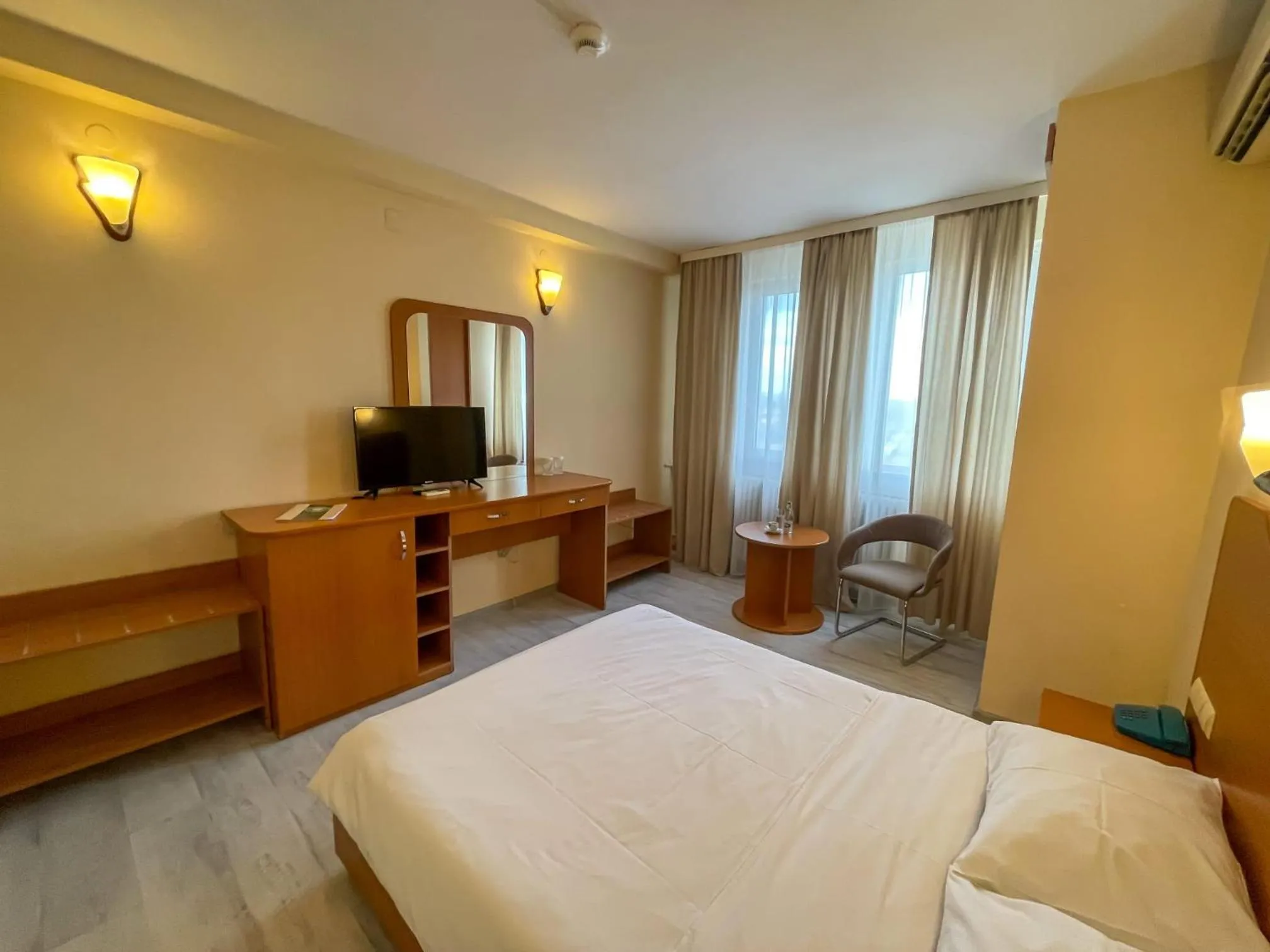 Bedroom, Bed in Hotel Sport B90