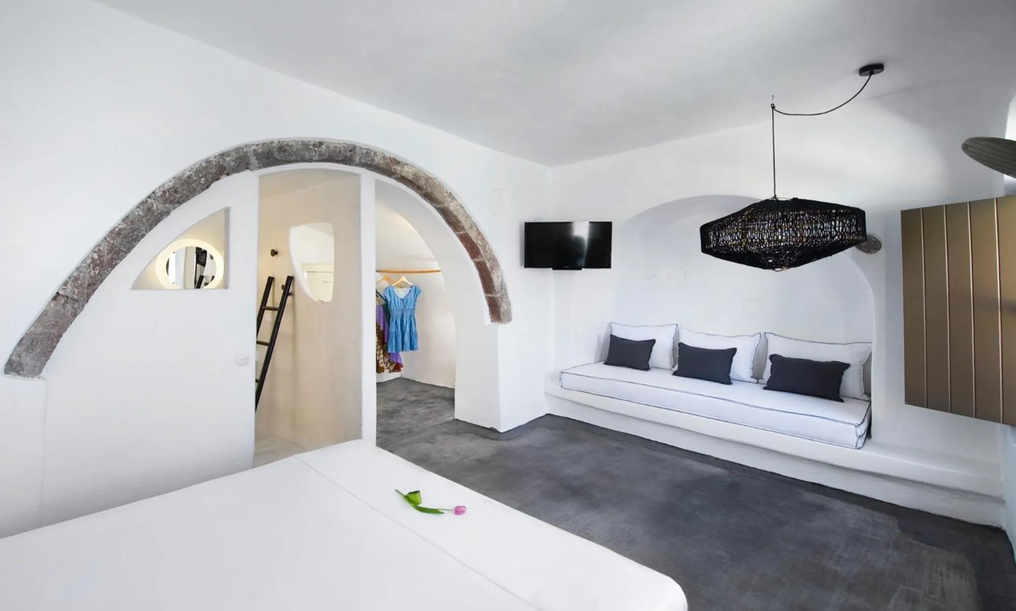 Photo of the whole room, Bed in Sophia Luxury Suites