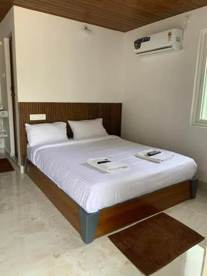 Bedroom, Bed in Love Green Resorts